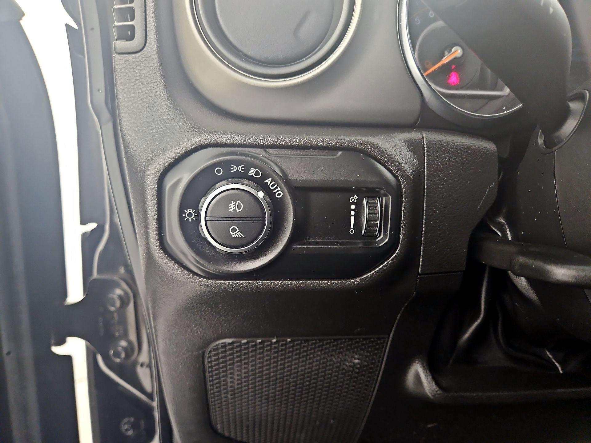 Thumbnail: 2023 Jeep Gladiator - 13