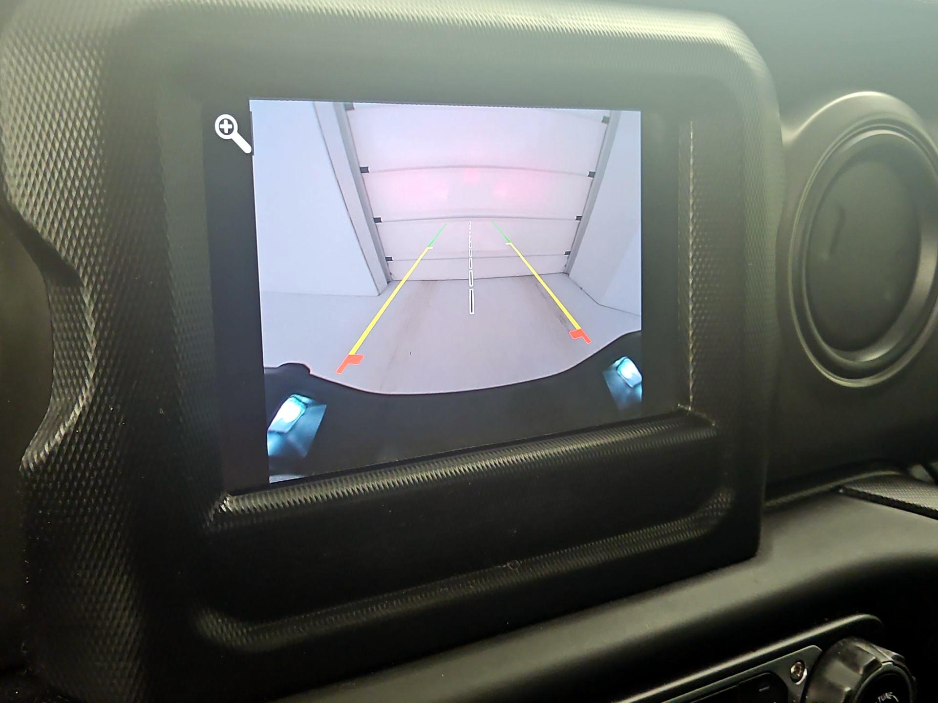 Thumbnail: 2023 Jeep Gladiator - 14