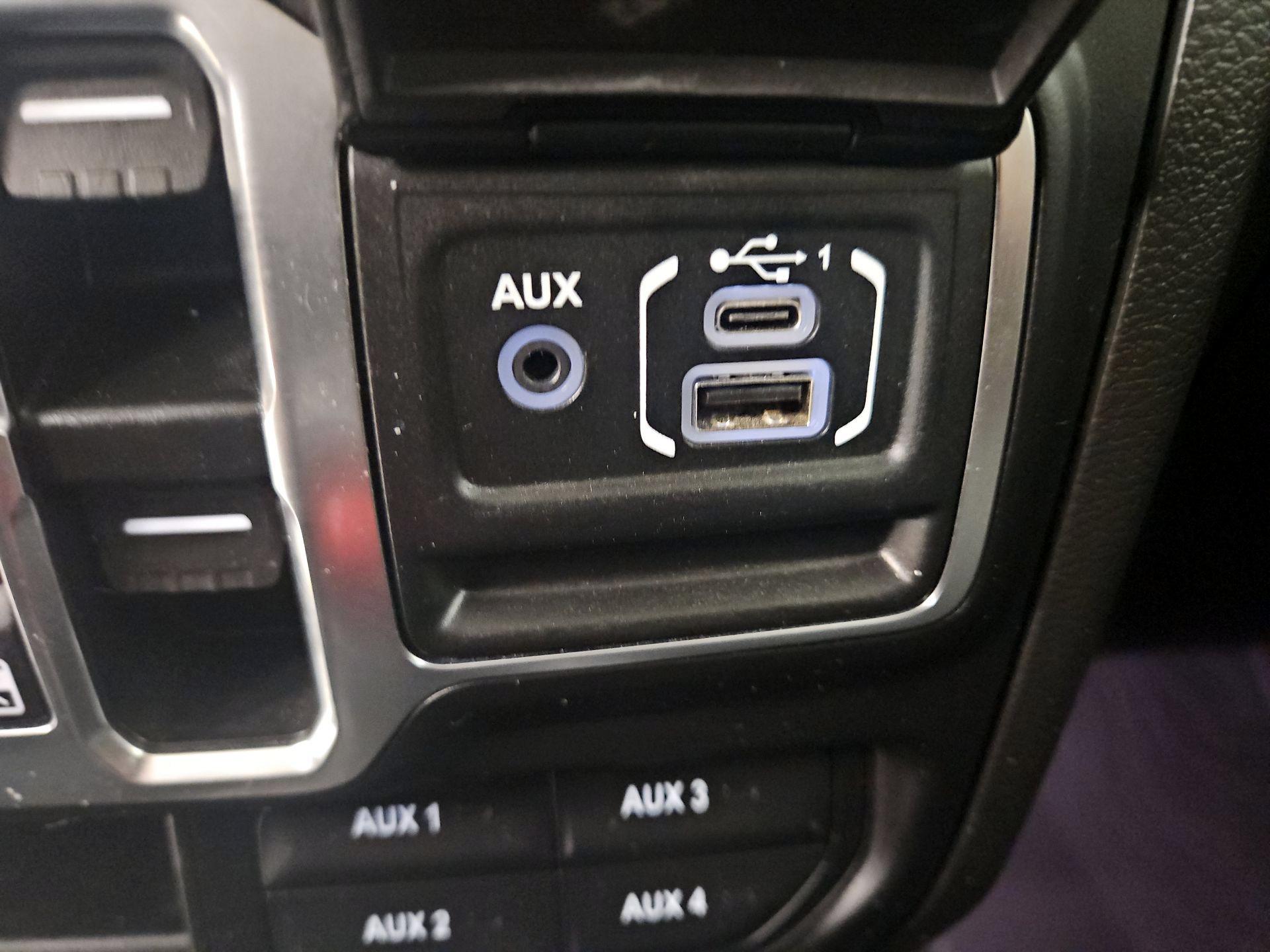 Thumbnail: 2023 Jeep Gladiator - 18