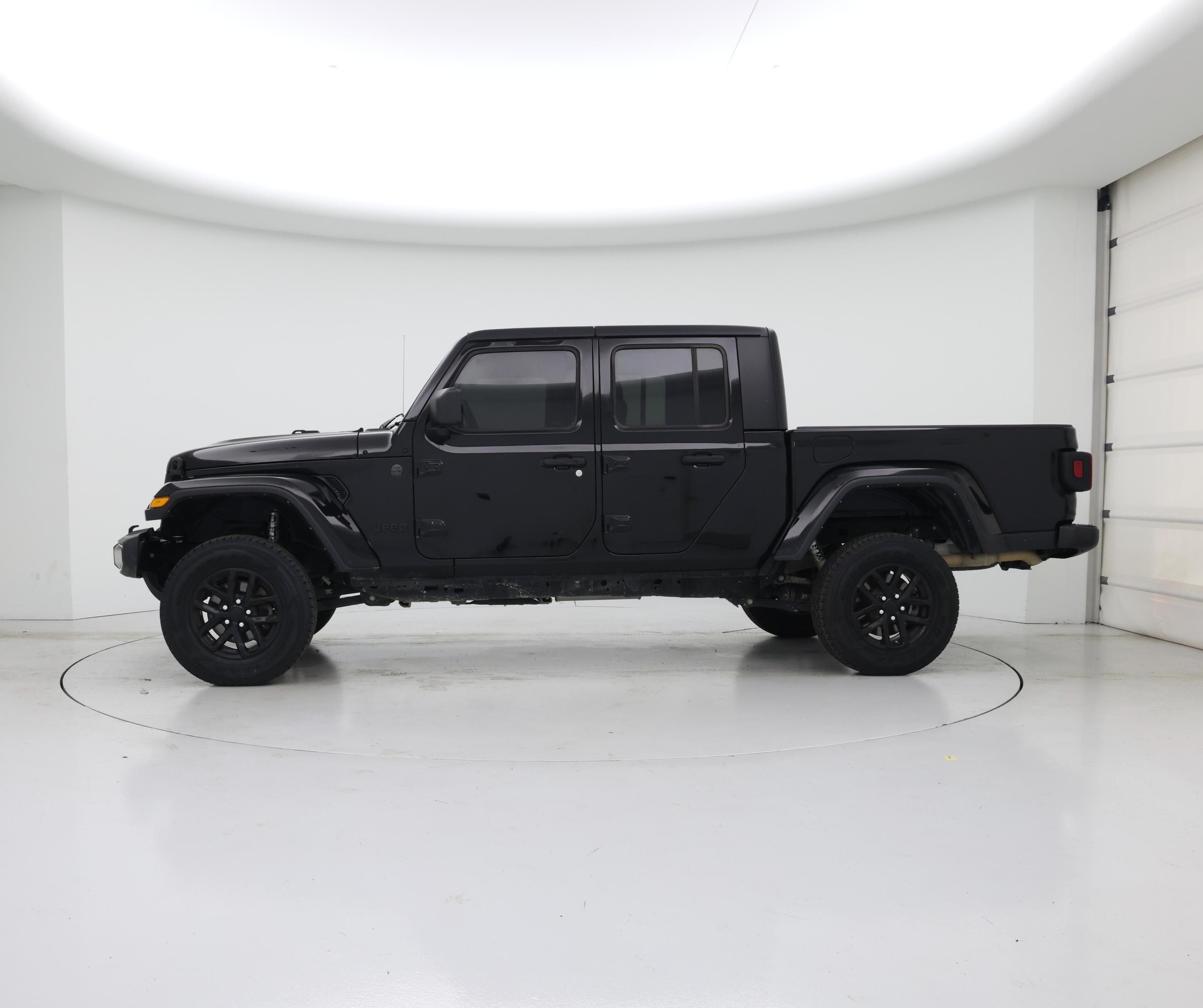 Thumbnail: 2023 Jeep Gladiator - 3