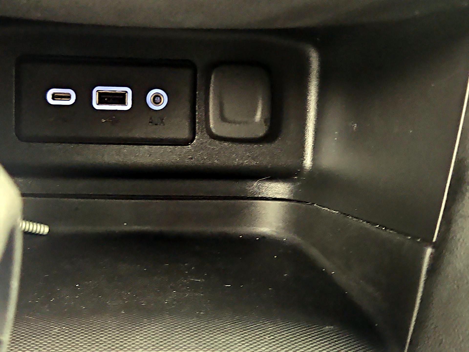 Thumbnail: 2023 Chevrolet Equinox - 18