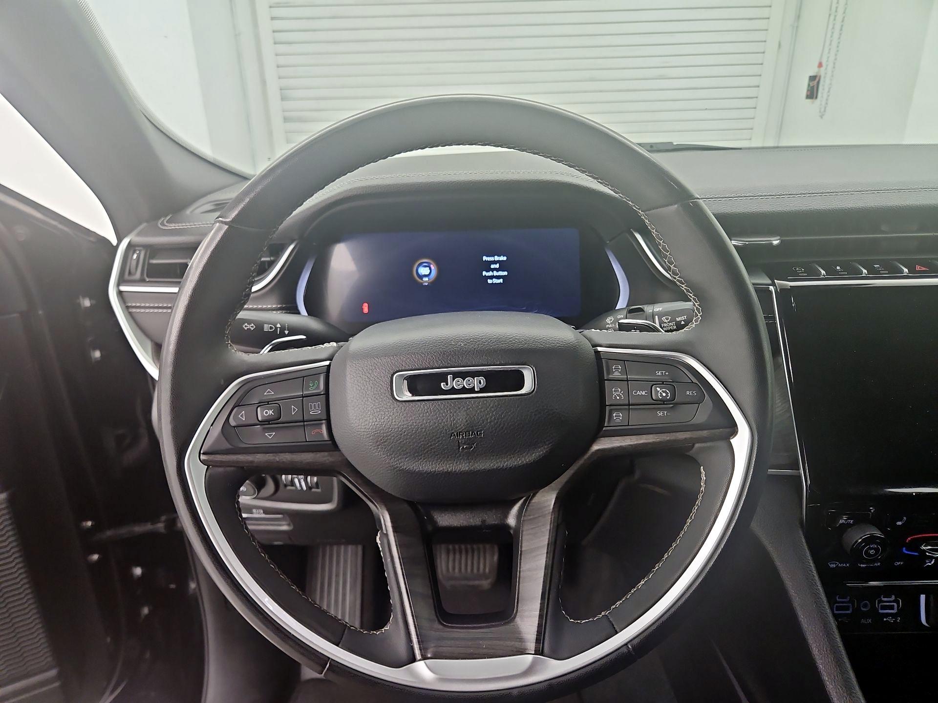 Thumbnail: 2024 Jeep Grand Cherokee - 10