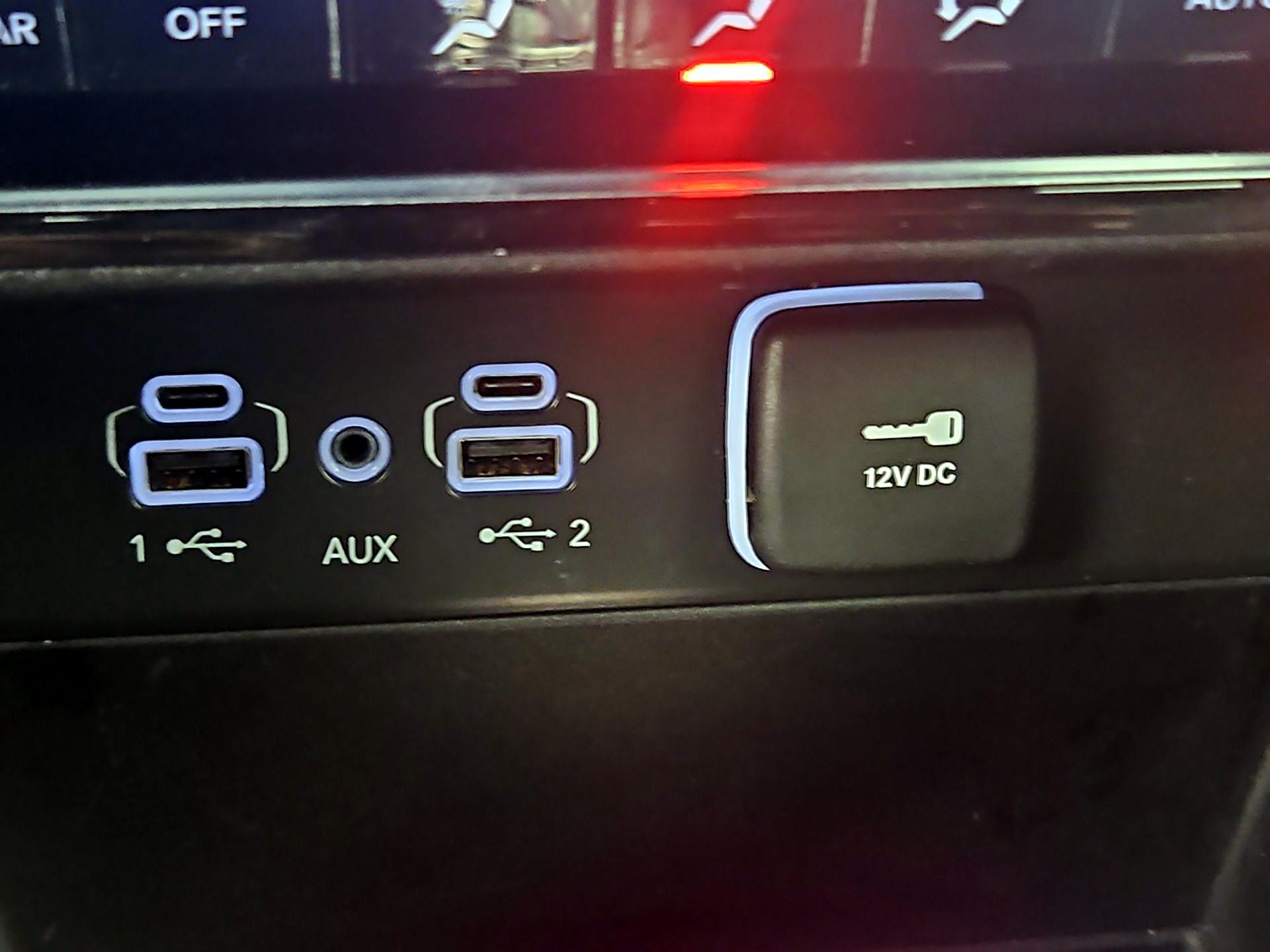 Thumbnail: 2024 Jeep Grand Cherokee - 19