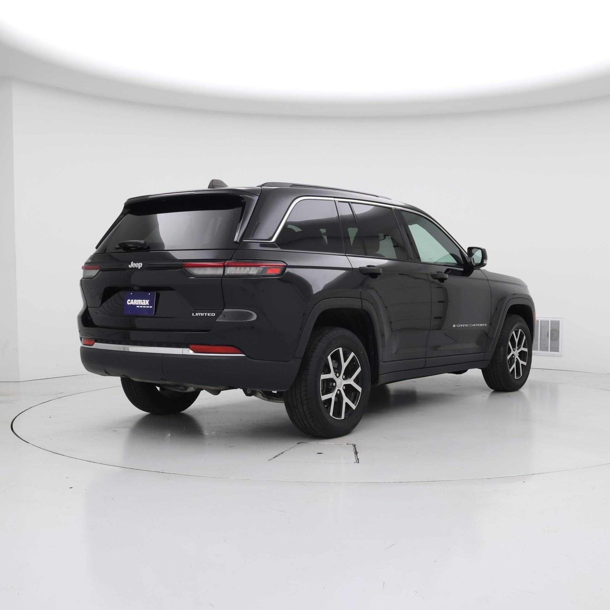 Thumbnail: 2024 Jeep Grand Cherokee - 8