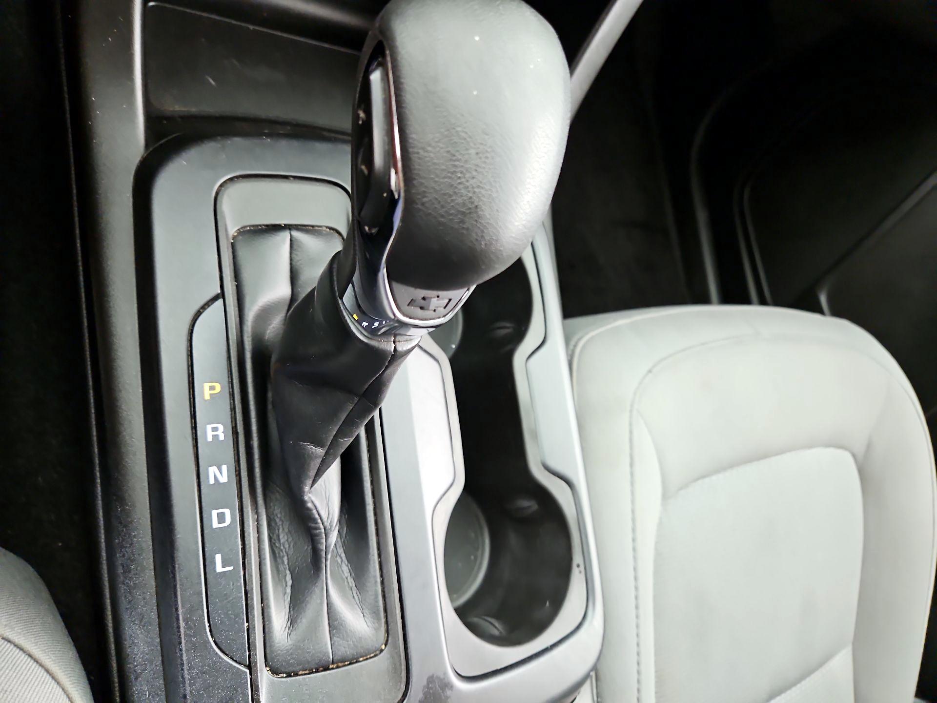 Thumbnail: 2022 Chevrolet Colorado - 17