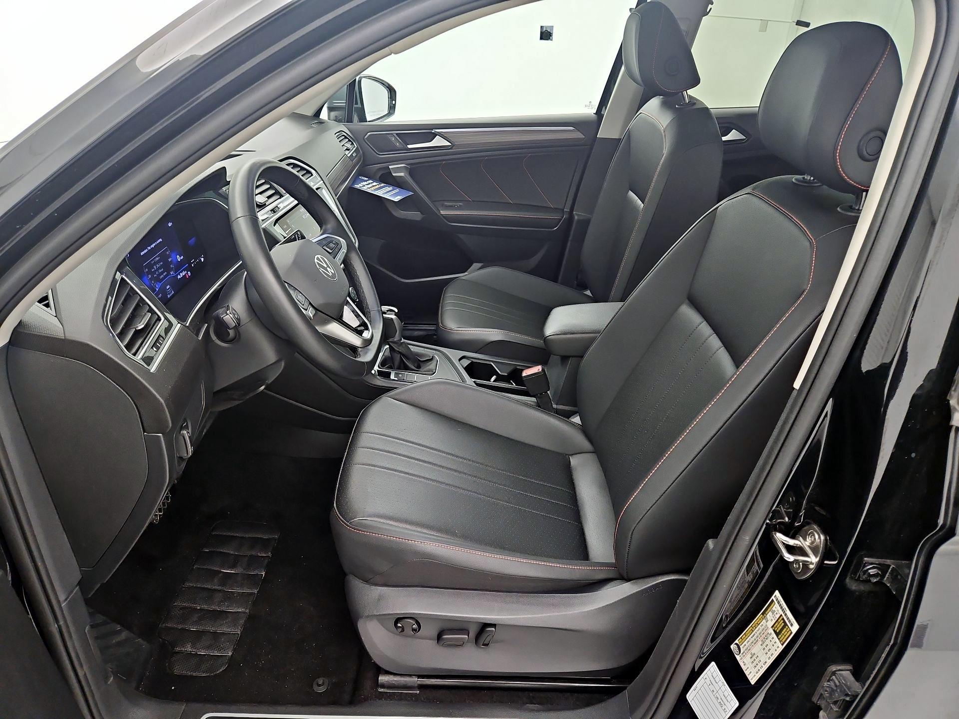 Thumbnail: 2024 Volkswagen Tiguan - 11