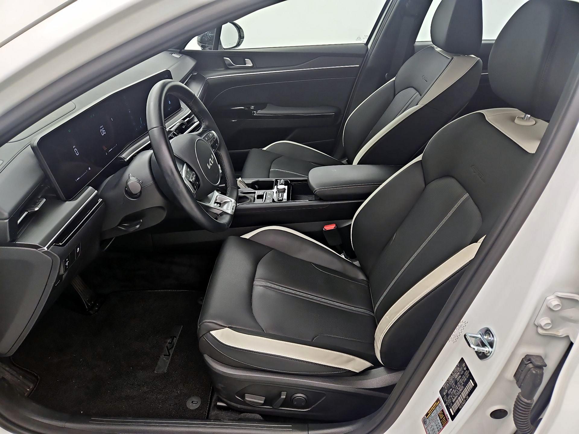 Thumbnail: 2025 Kia K5 - 11