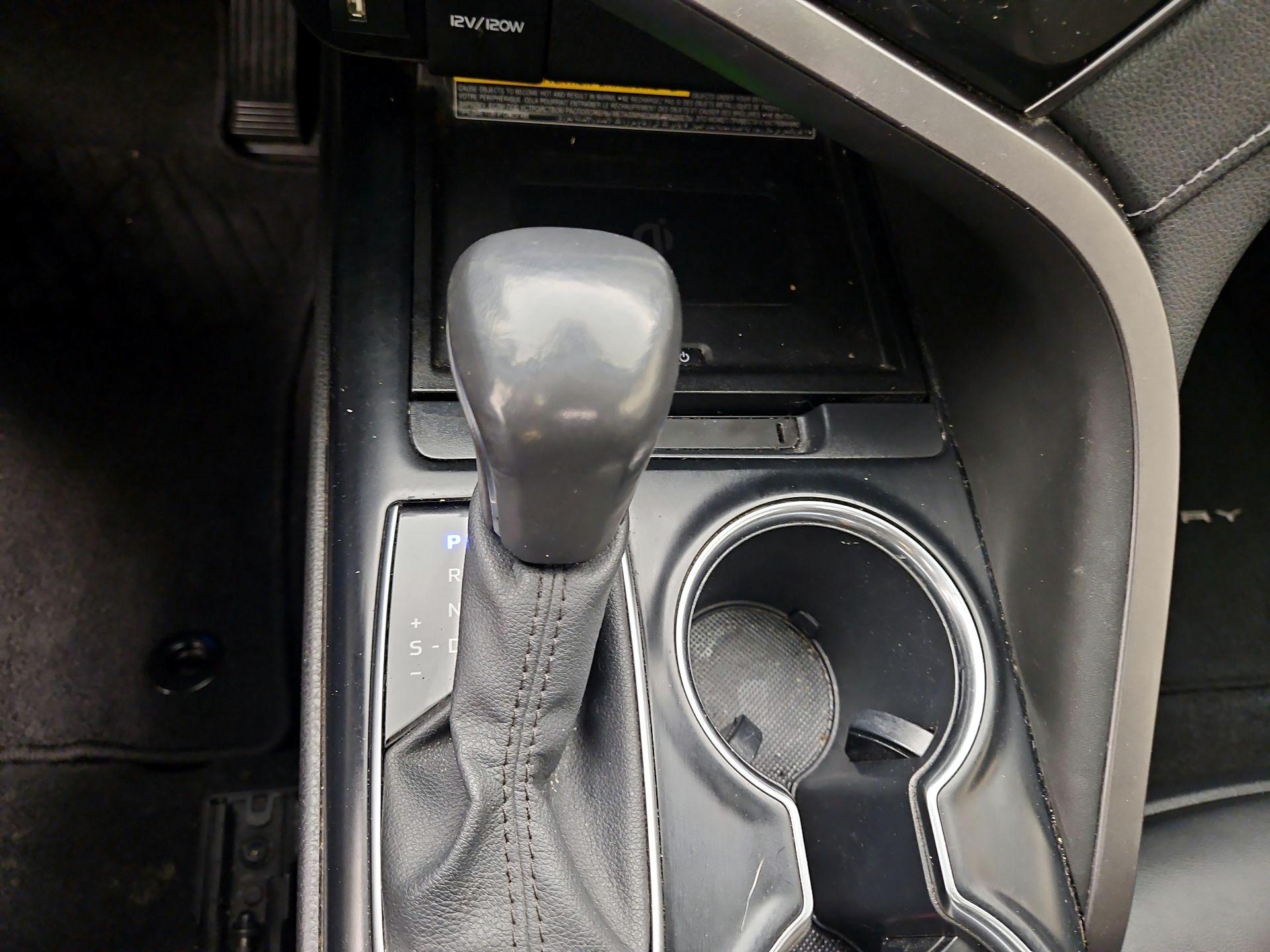 Thumbnail: 2020 Toyota Camry - 18