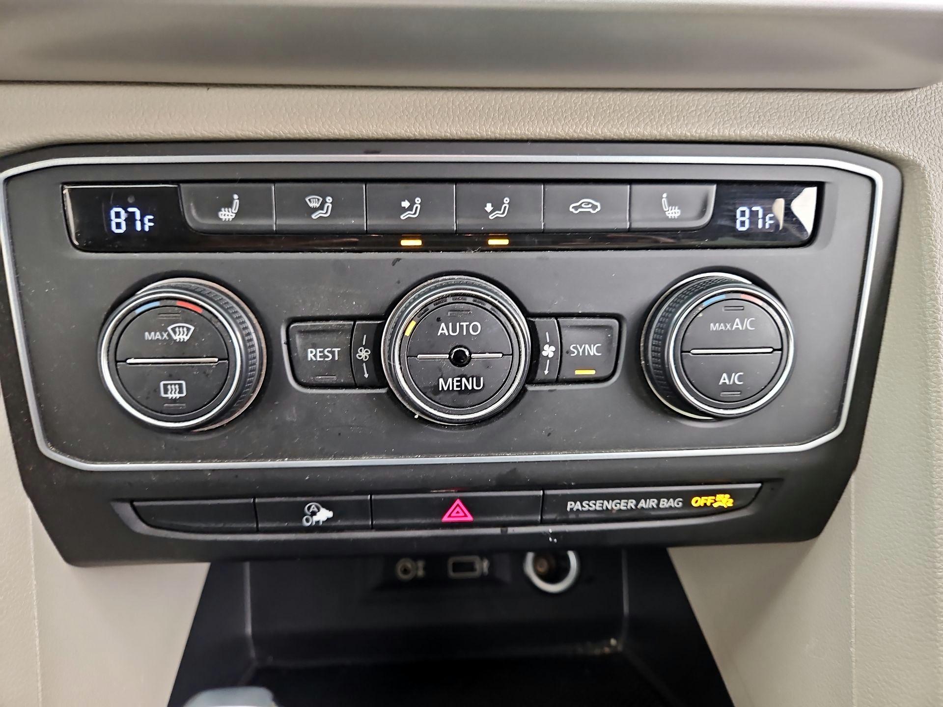 Thumbnail: 2018 Volkswagen Atlas - 16