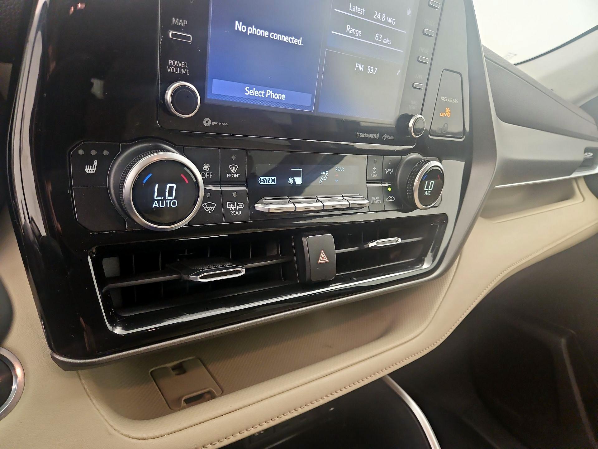 Thumbnail: 2020 Toyota Highlander - 16