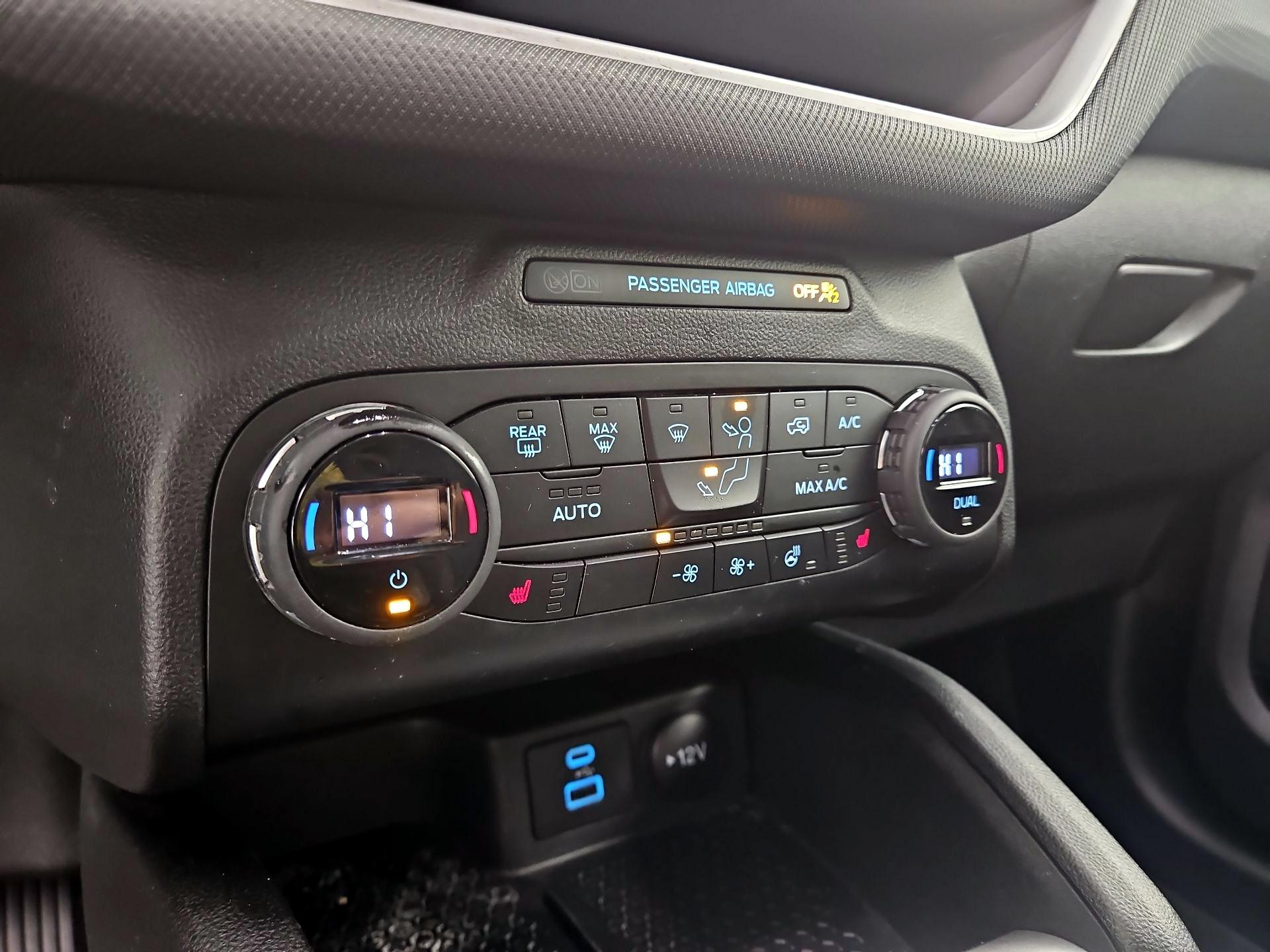 Thumbnail: 2021 Ford Bronco Sport - 17