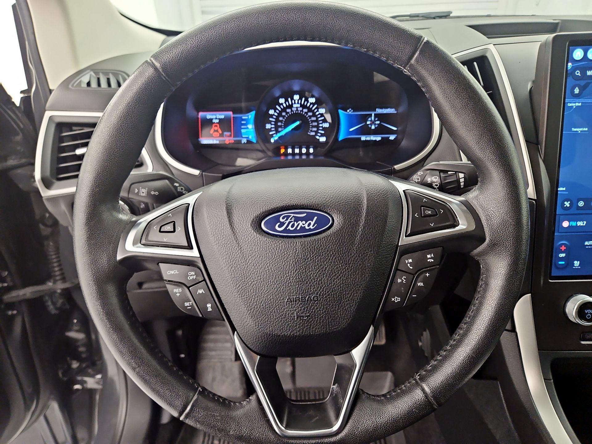 Thumbnail: 2021 Ford Edge - 10