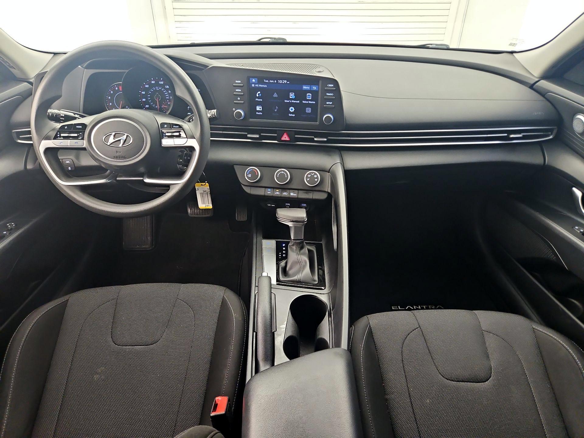 Thumbnail: 2022 Hyundai Elantra - 9