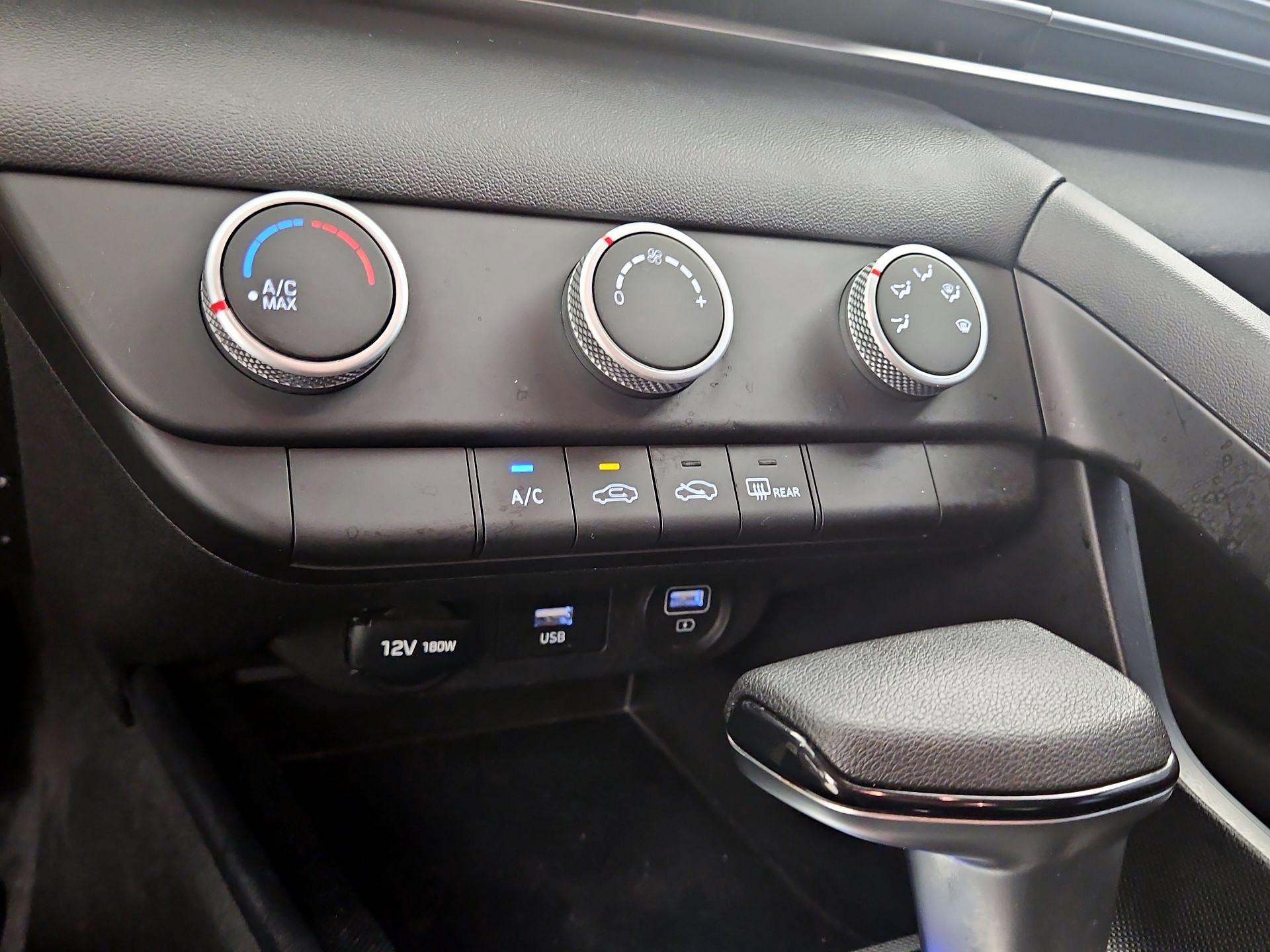 Thumbnail: 2022 Hyundai Elantra - 16