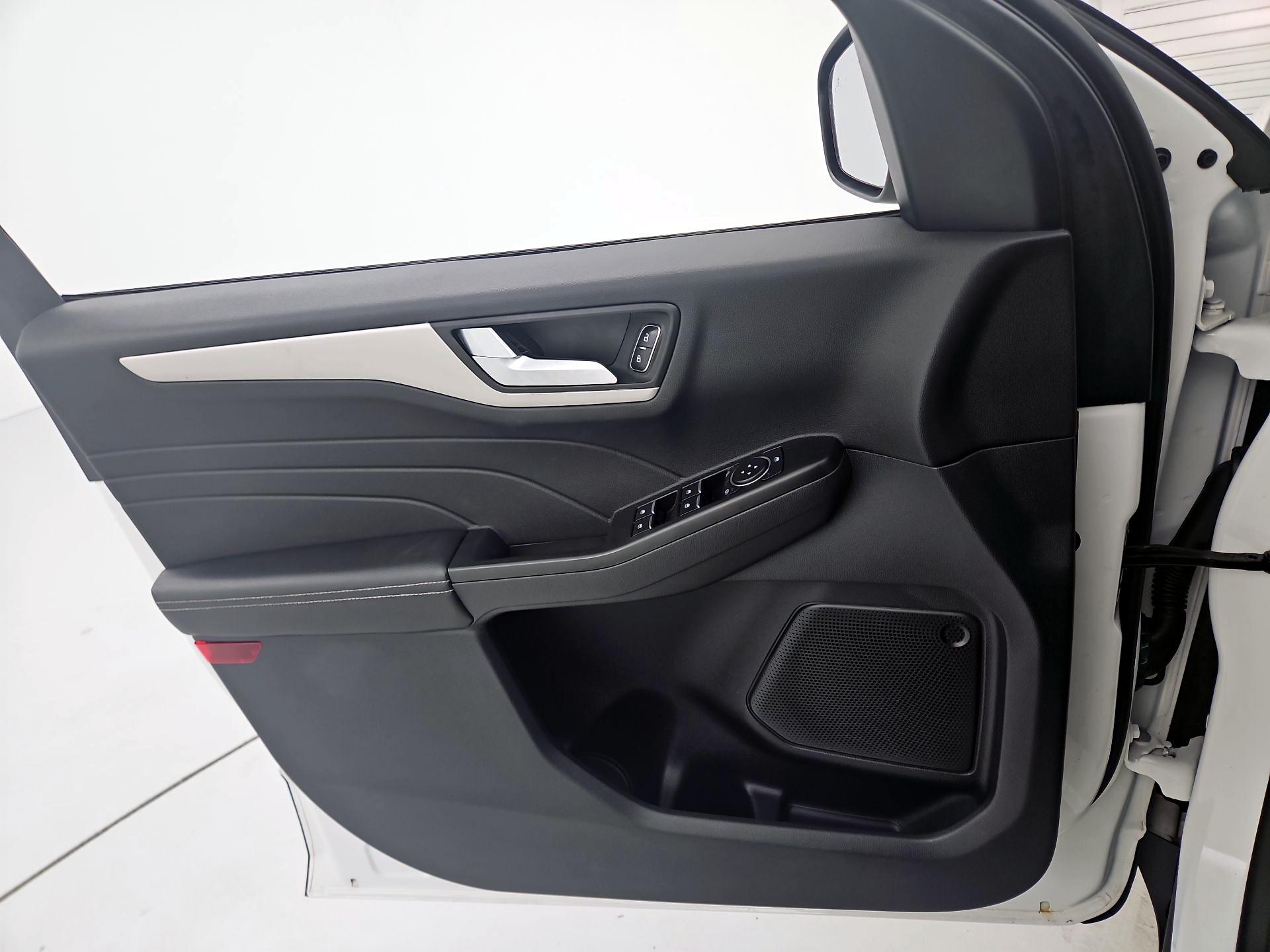 Thumbnail: 2022 Ford Escape - 12