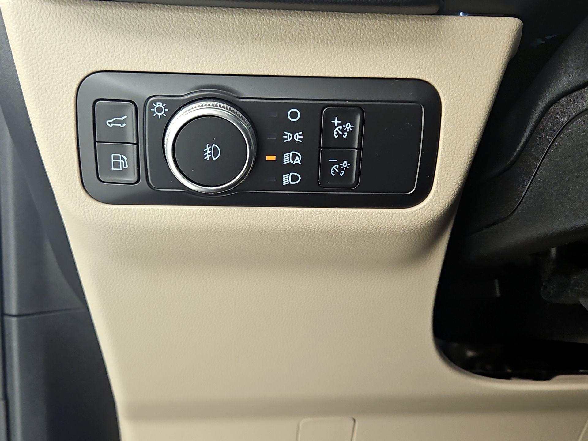 Thumbnail: 2022 Ford Escape - 13