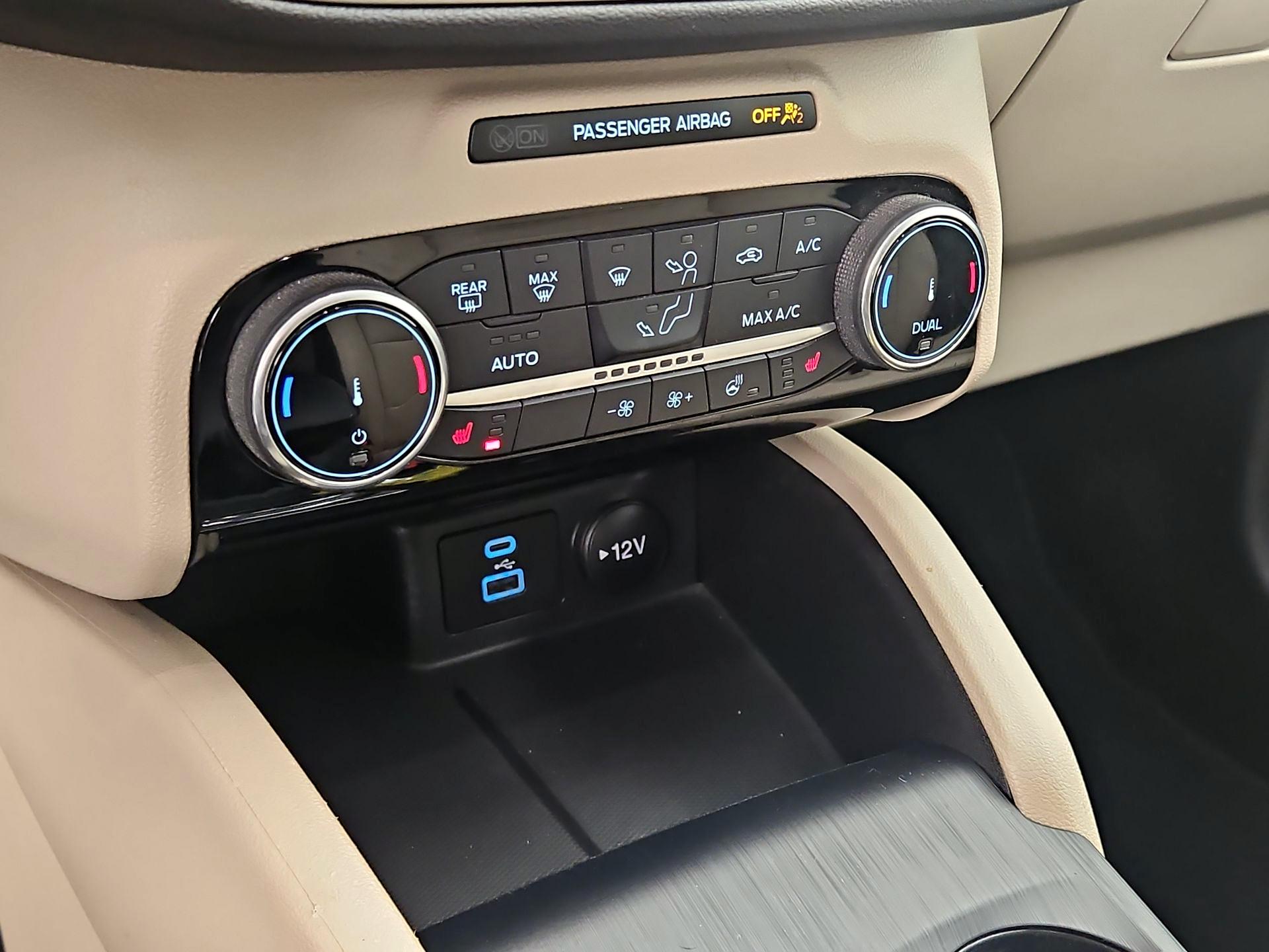 Thumbnail: 2022 Ford Escape - 16