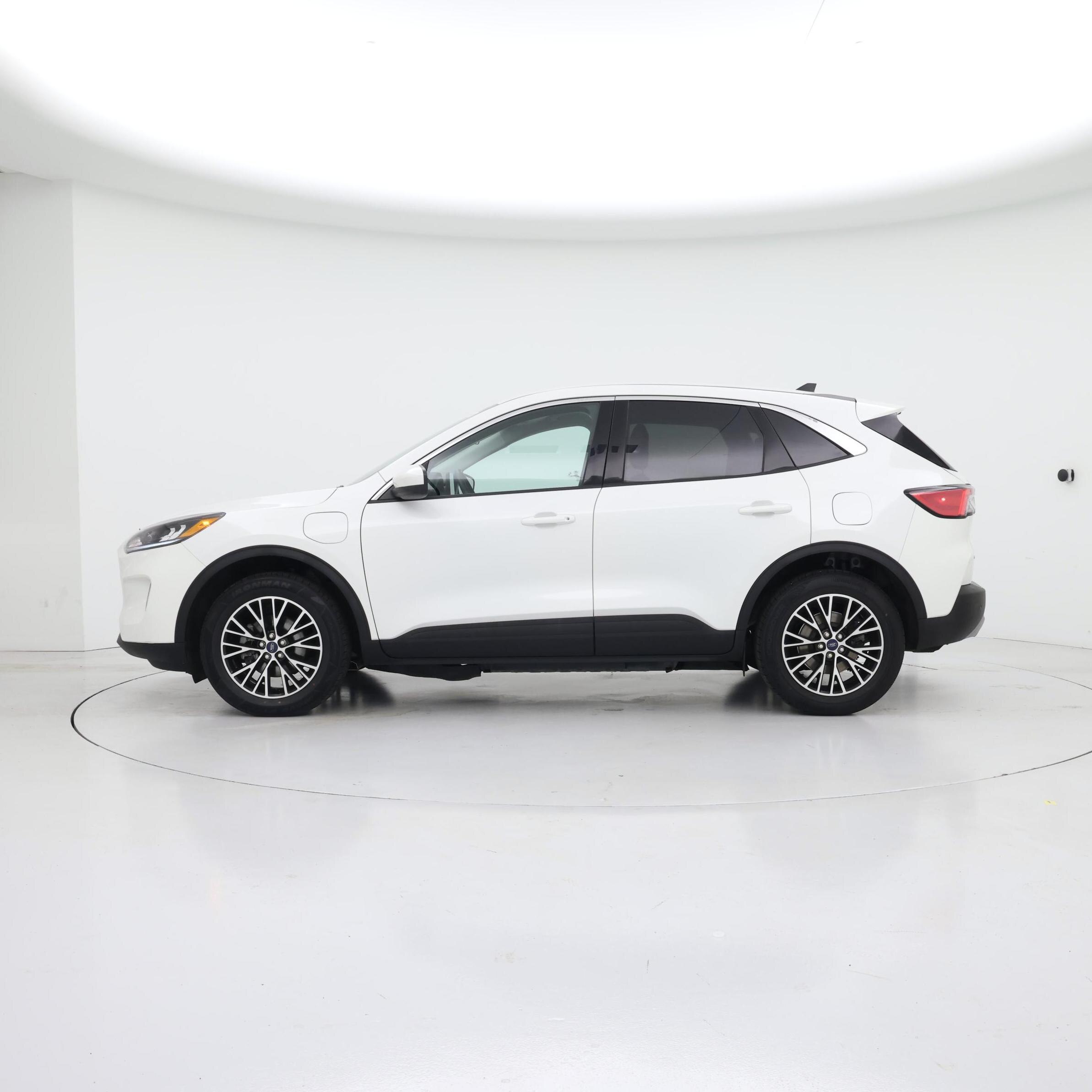 Thumbnail: 2022 Ford Escape - 3