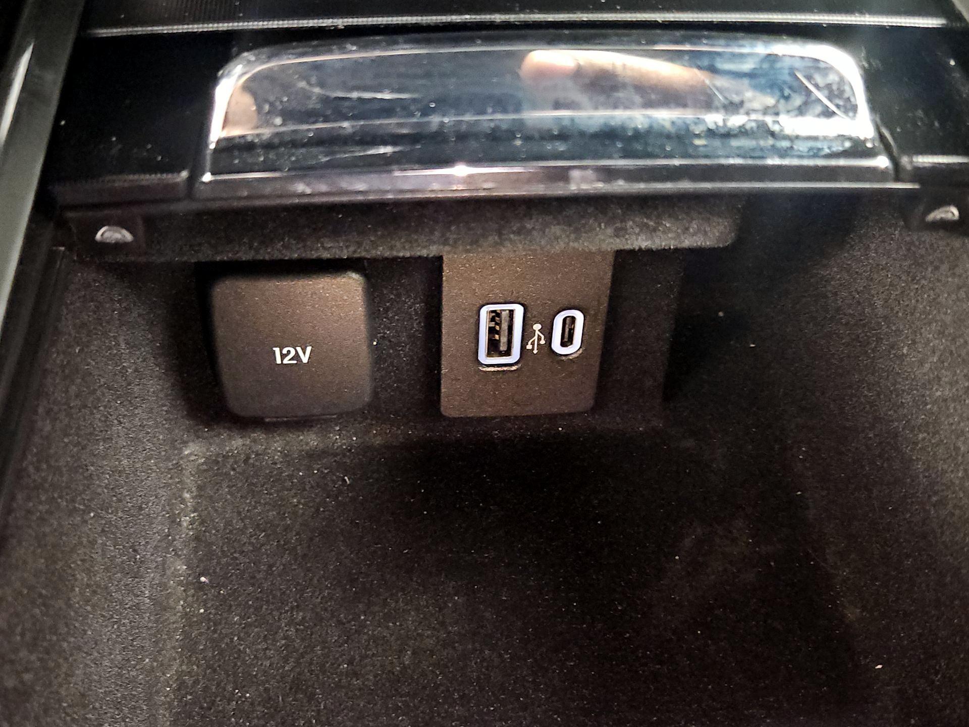 Thumbnail: 2020 Lincoln Corsair - 19