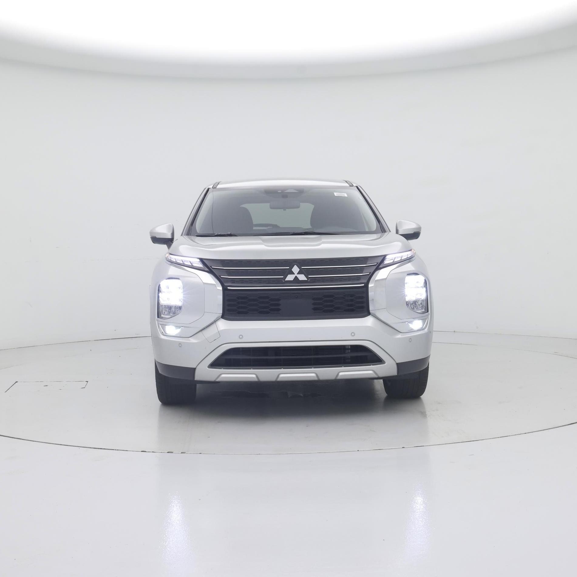 Thumbnail: 2024 Mitsubishi Outlander - 5