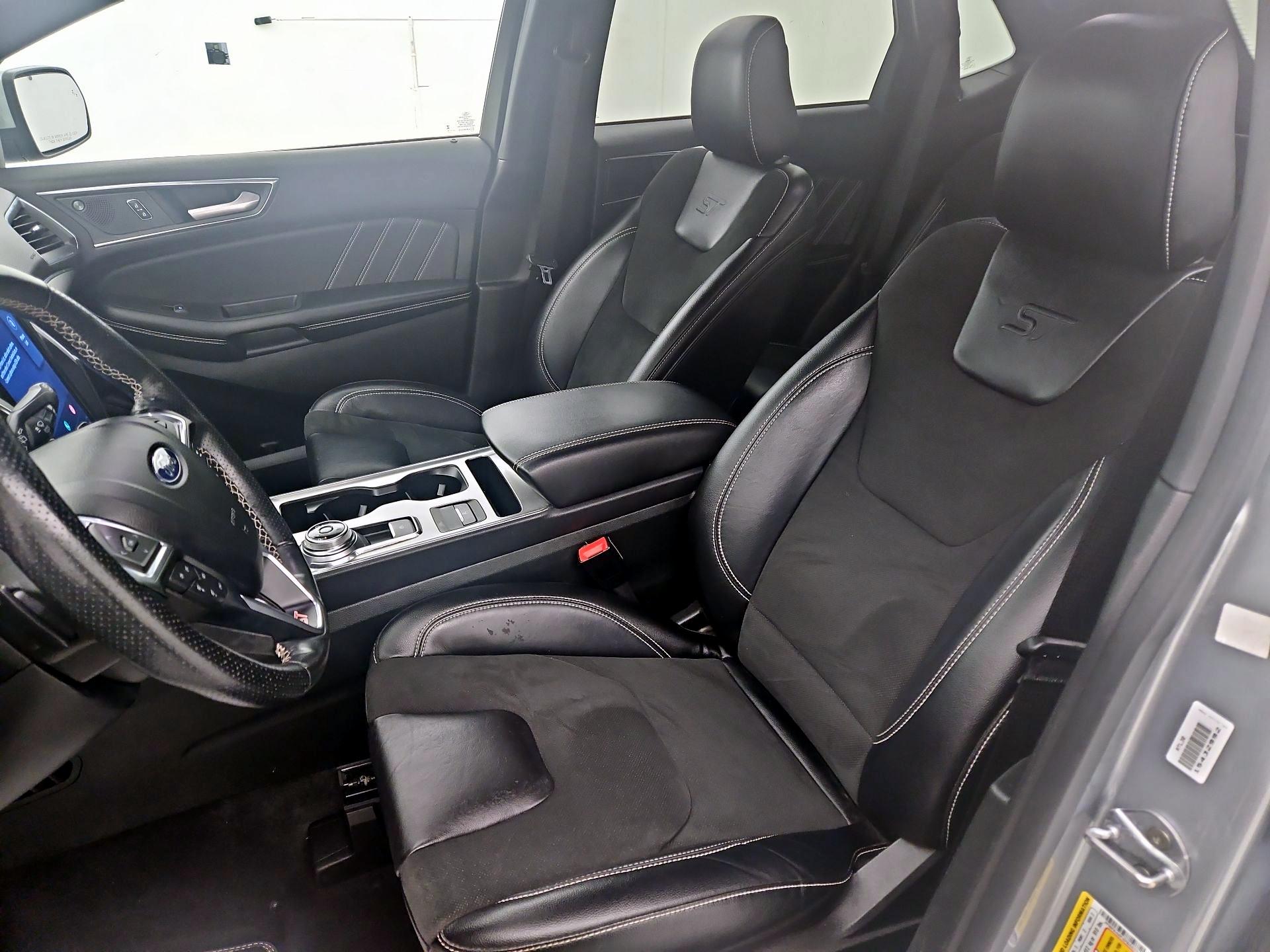 Thumbnail: 2023 Ford Edge - 11