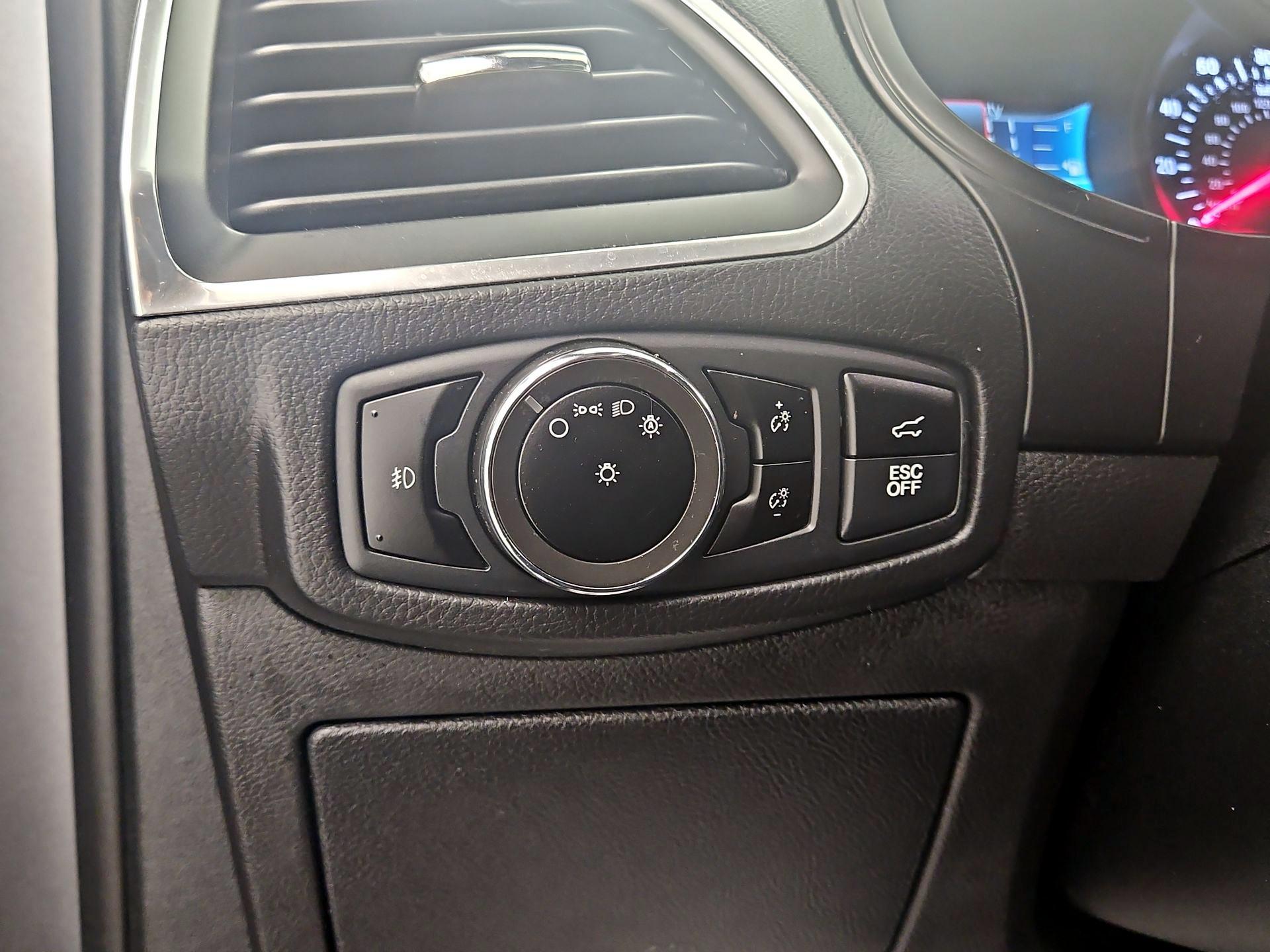 Thumbnail: 2023 Ford Edge - 13