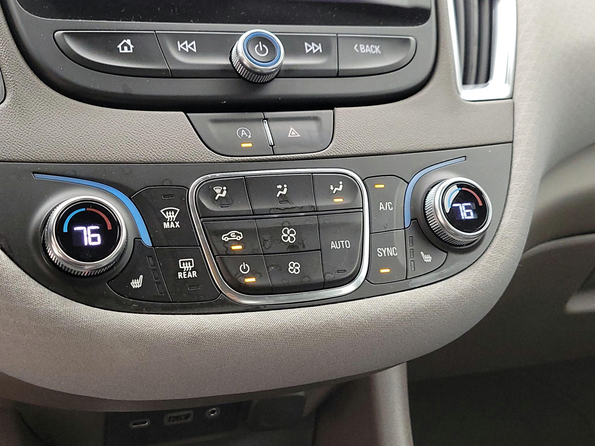 Thumbnail: 2021 Chevrolet Malibu - 16