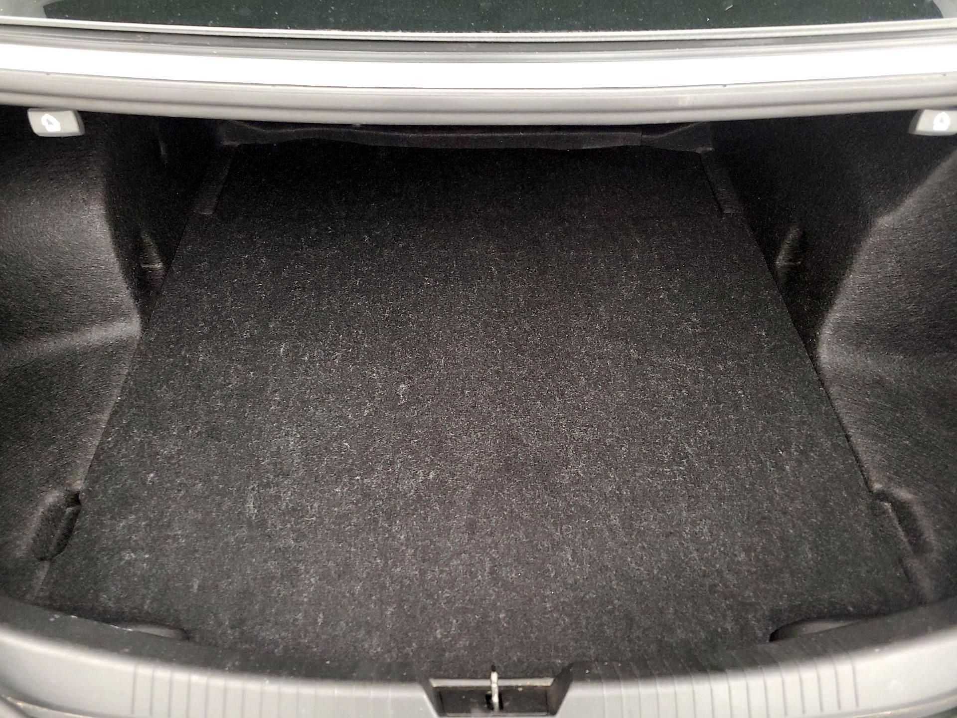 Thumbnail: 2021 Chevrolet Malibu - 20