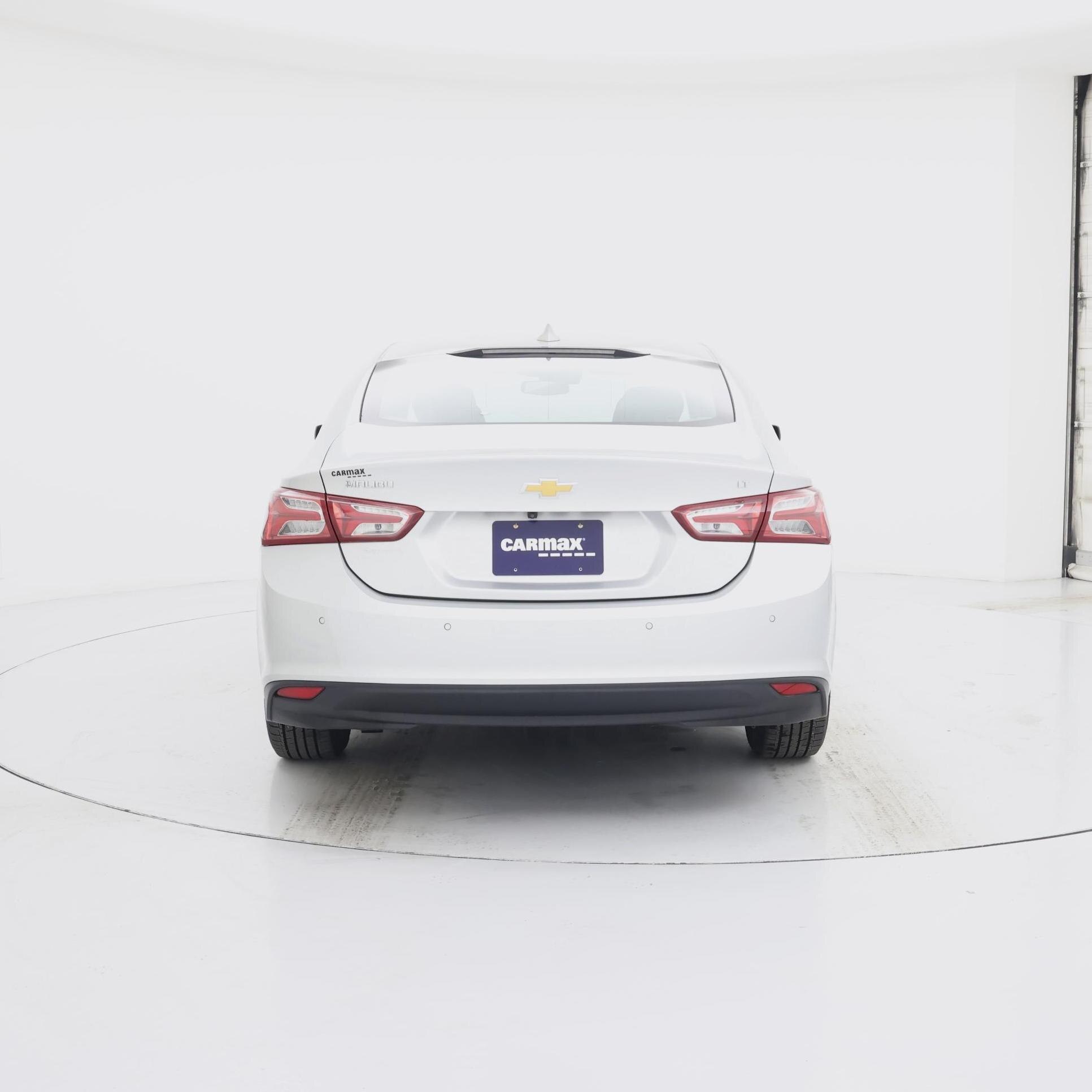 Thumbnail: 2021 Chevrolet Malibu - 6