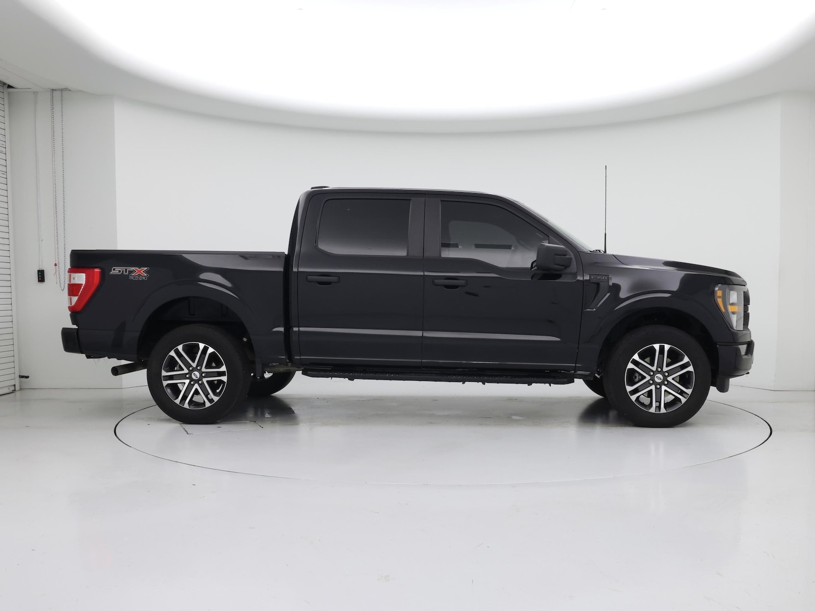 2023 Ford F-150 XL - Photo 8