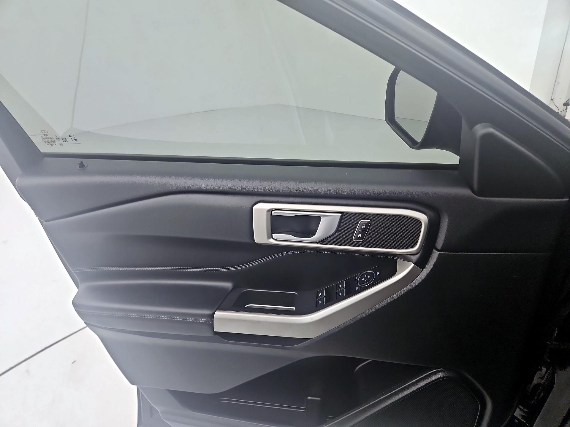 Thumbnail: 2023 Ford Explorer - 12