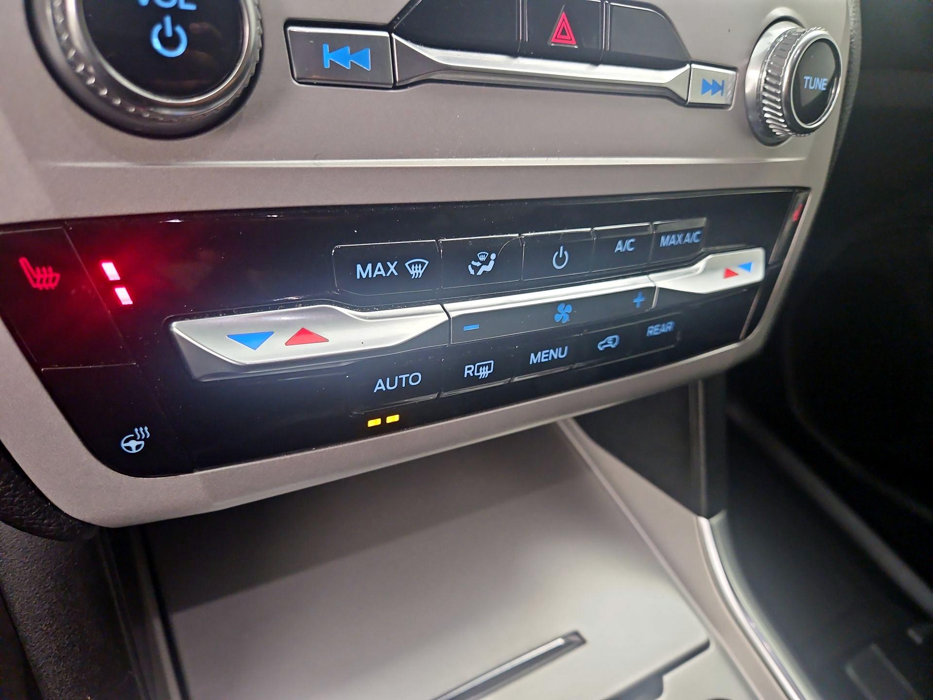 Thumbnail: 2023 Ford Explorer - 17