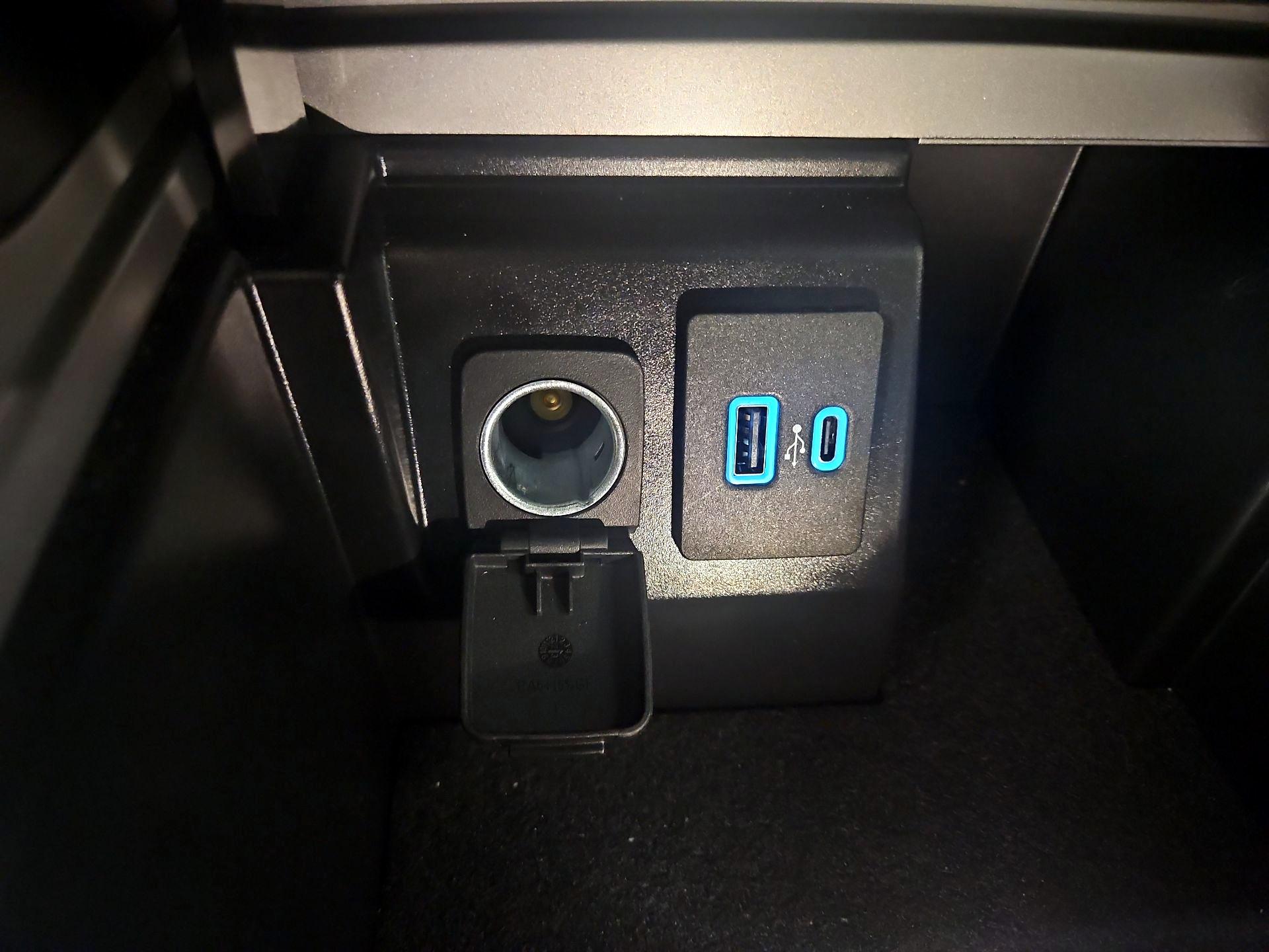 Thumbnail: 2023 Ford Explorer - 19