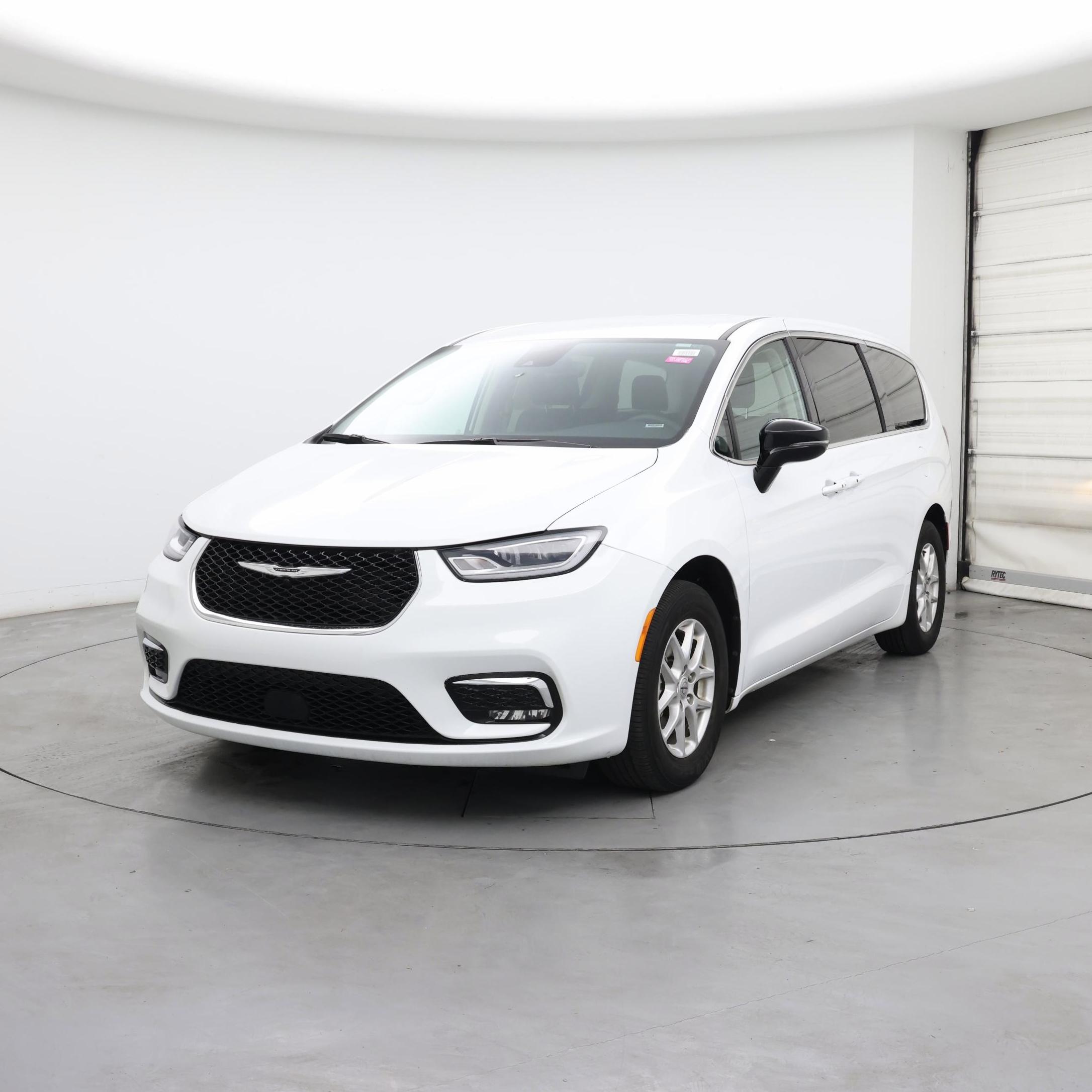 Thumbnail: 2024 Chrysler Pacifica - 4