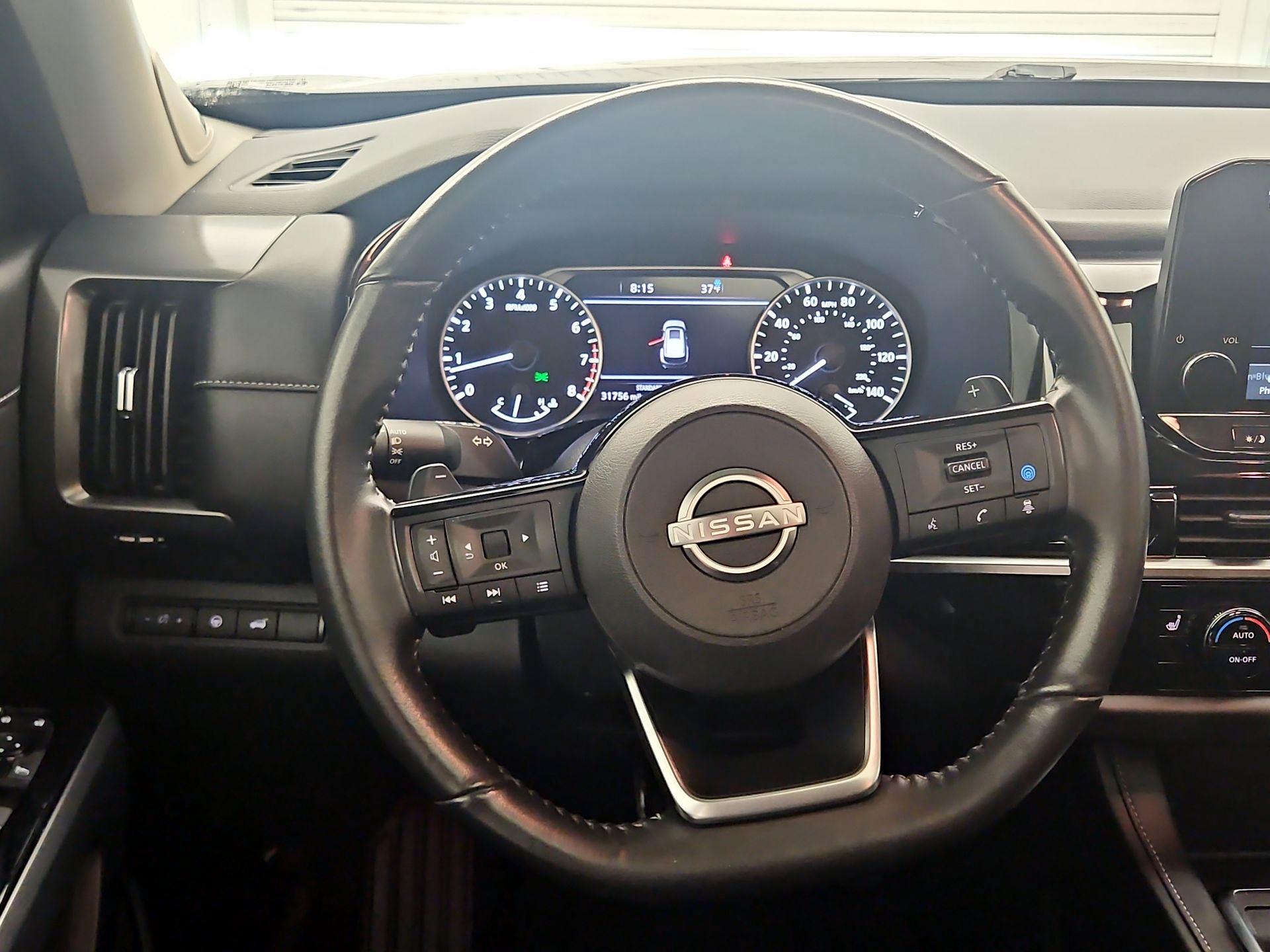 Thumbnail: 2023 Nissan Pathfinder - 10