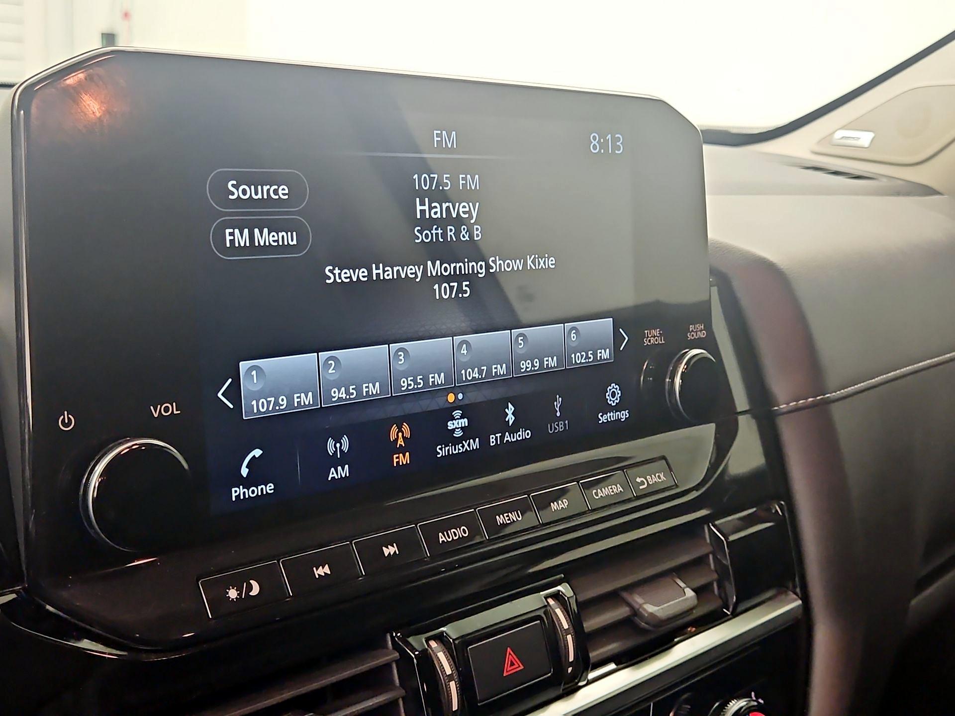 Thumbnail: 2023 Nissan Pathfinder - 16