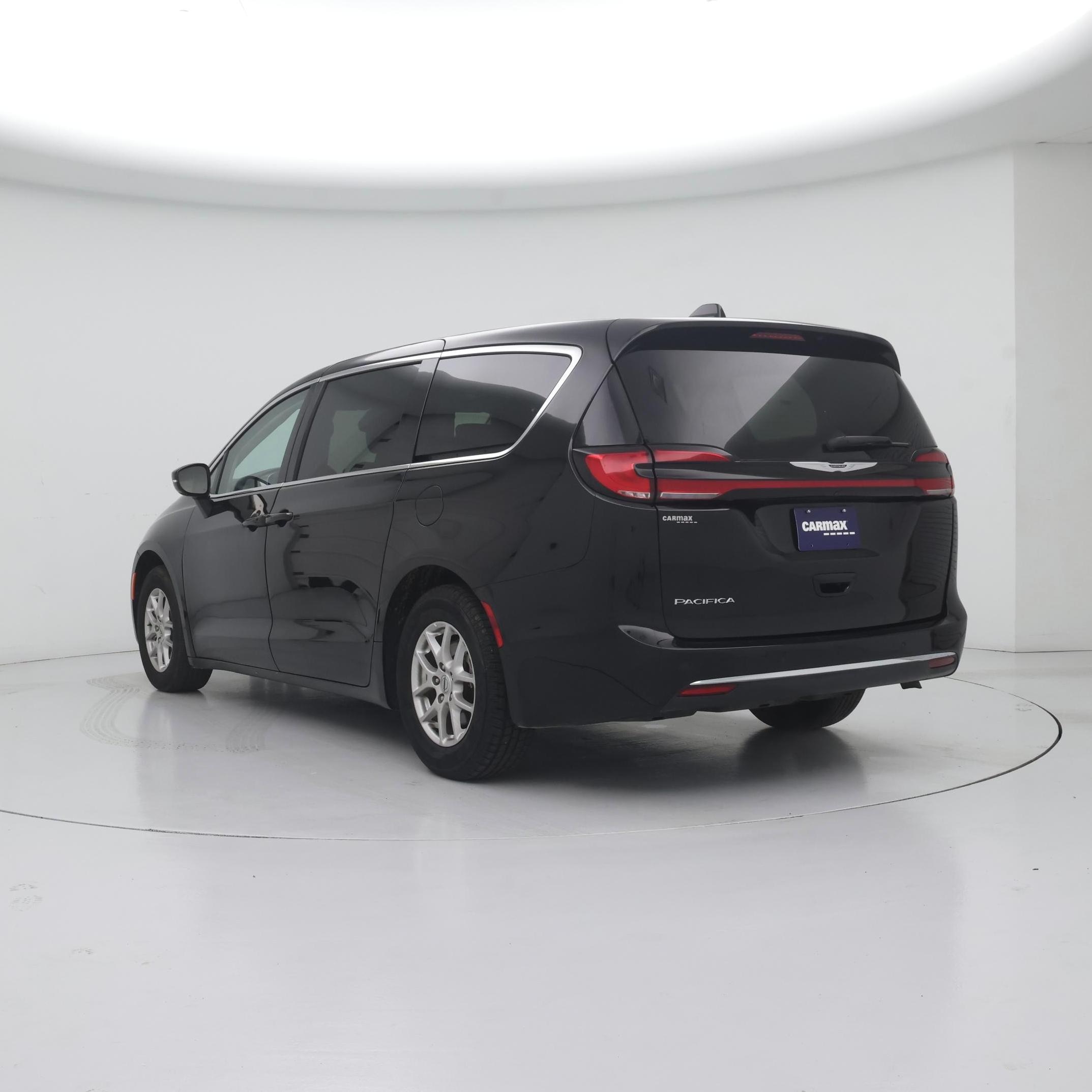 Thumbnail: 2024 Chrysler Pacifica - 2