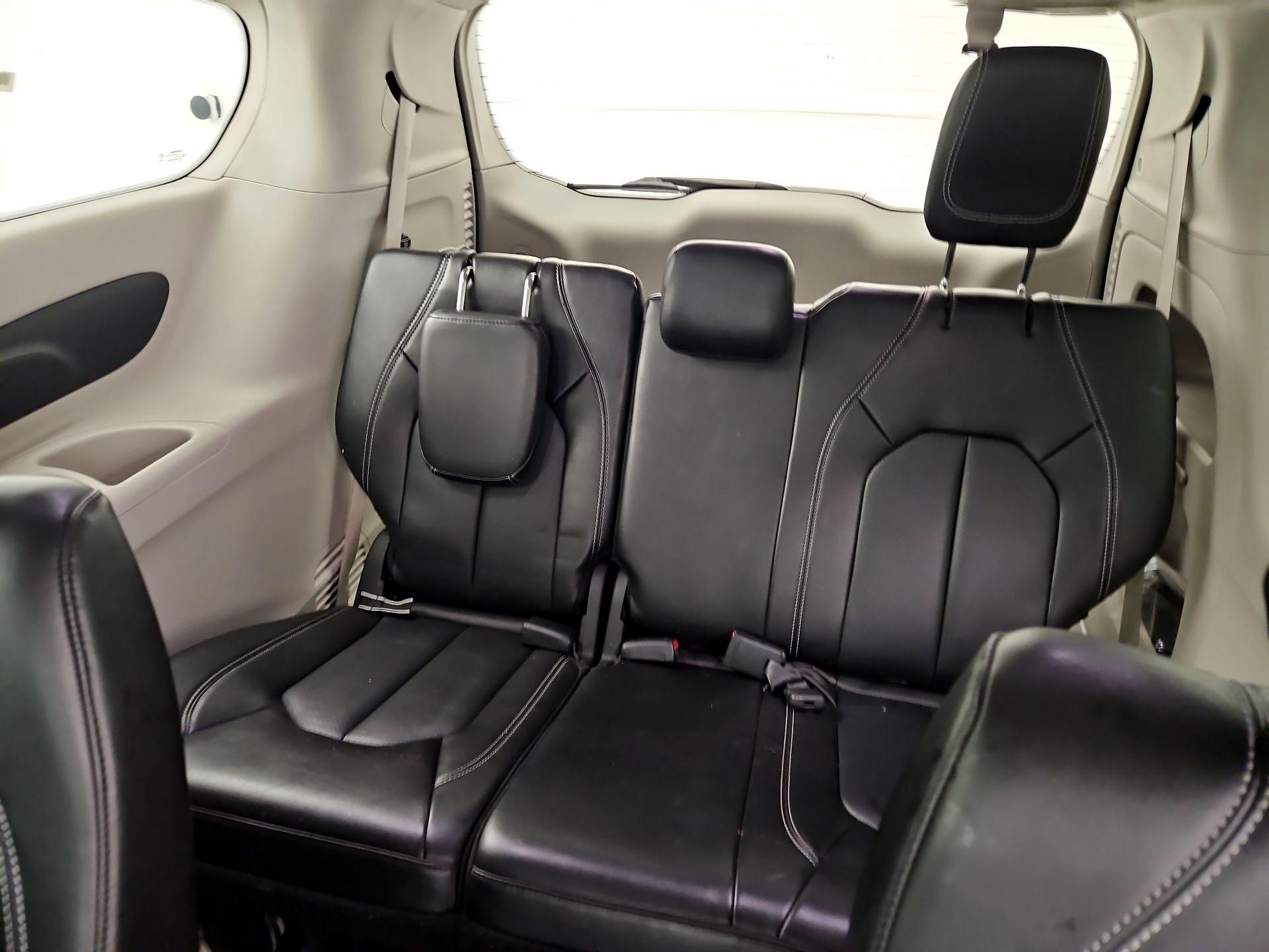 Thumbnail: 2024 Chrysler Pacifica - 20