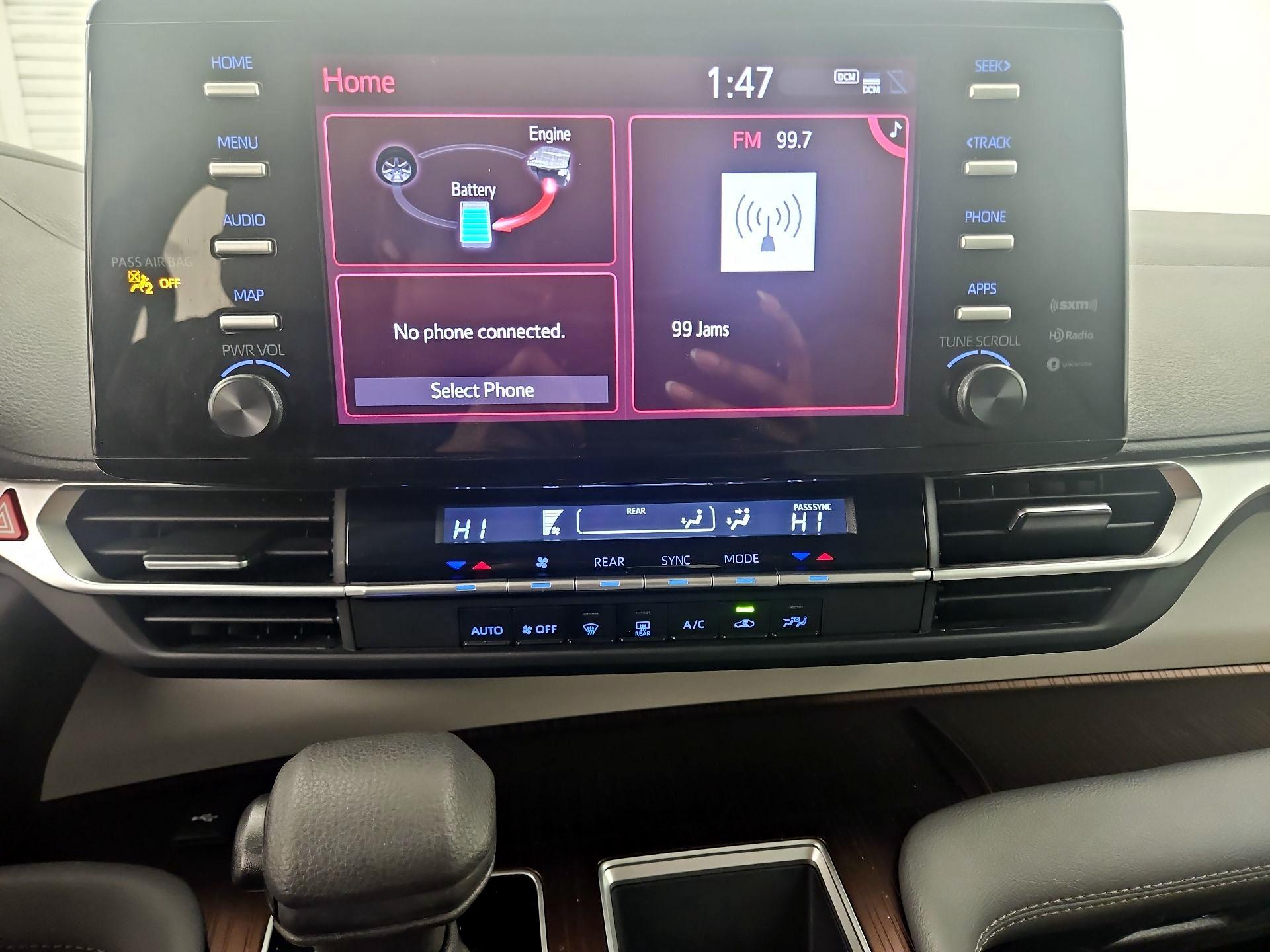 Thumbnail: 2024 Toyota Sienna - 17