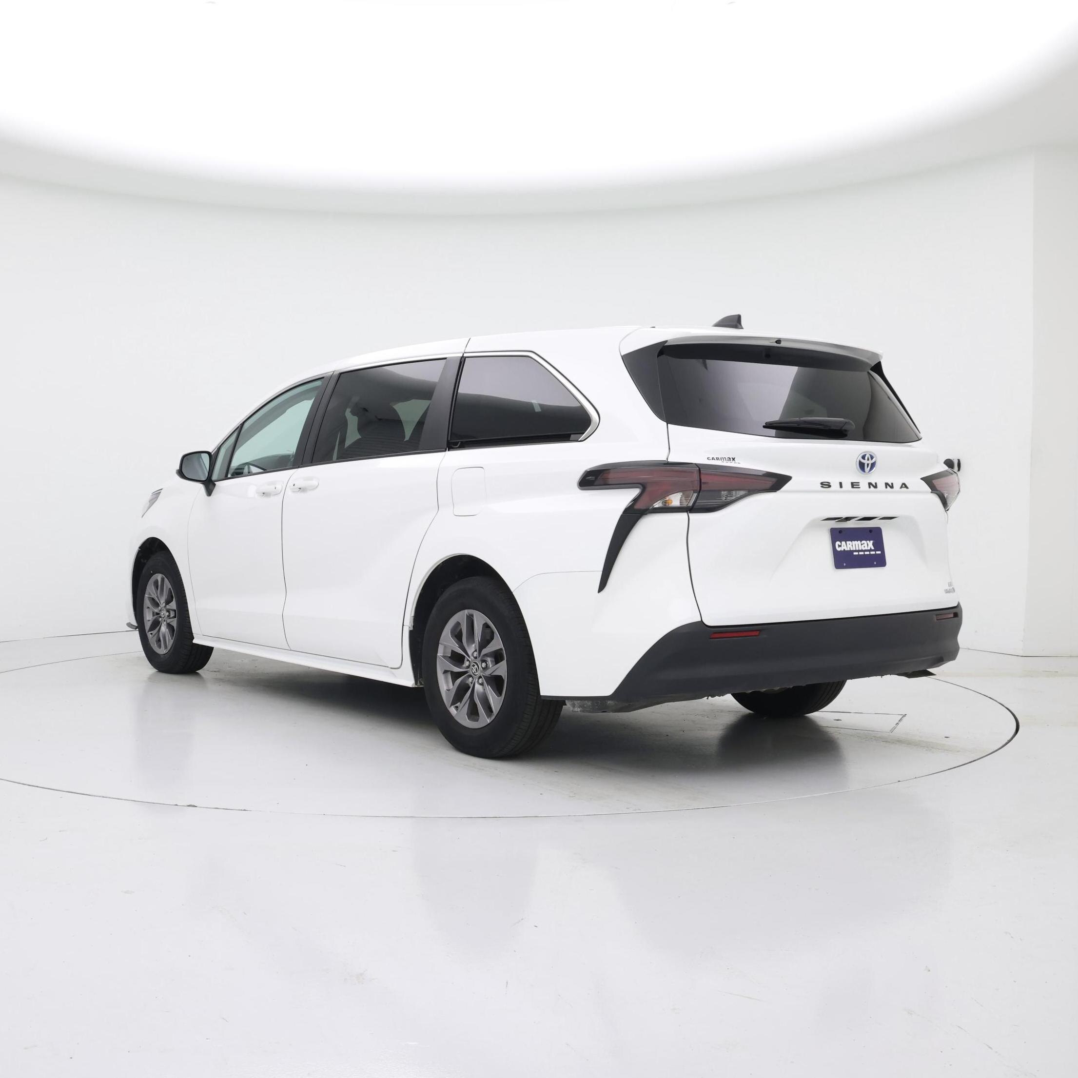 Thumbnail: 2024 Toyota Sienna - 2