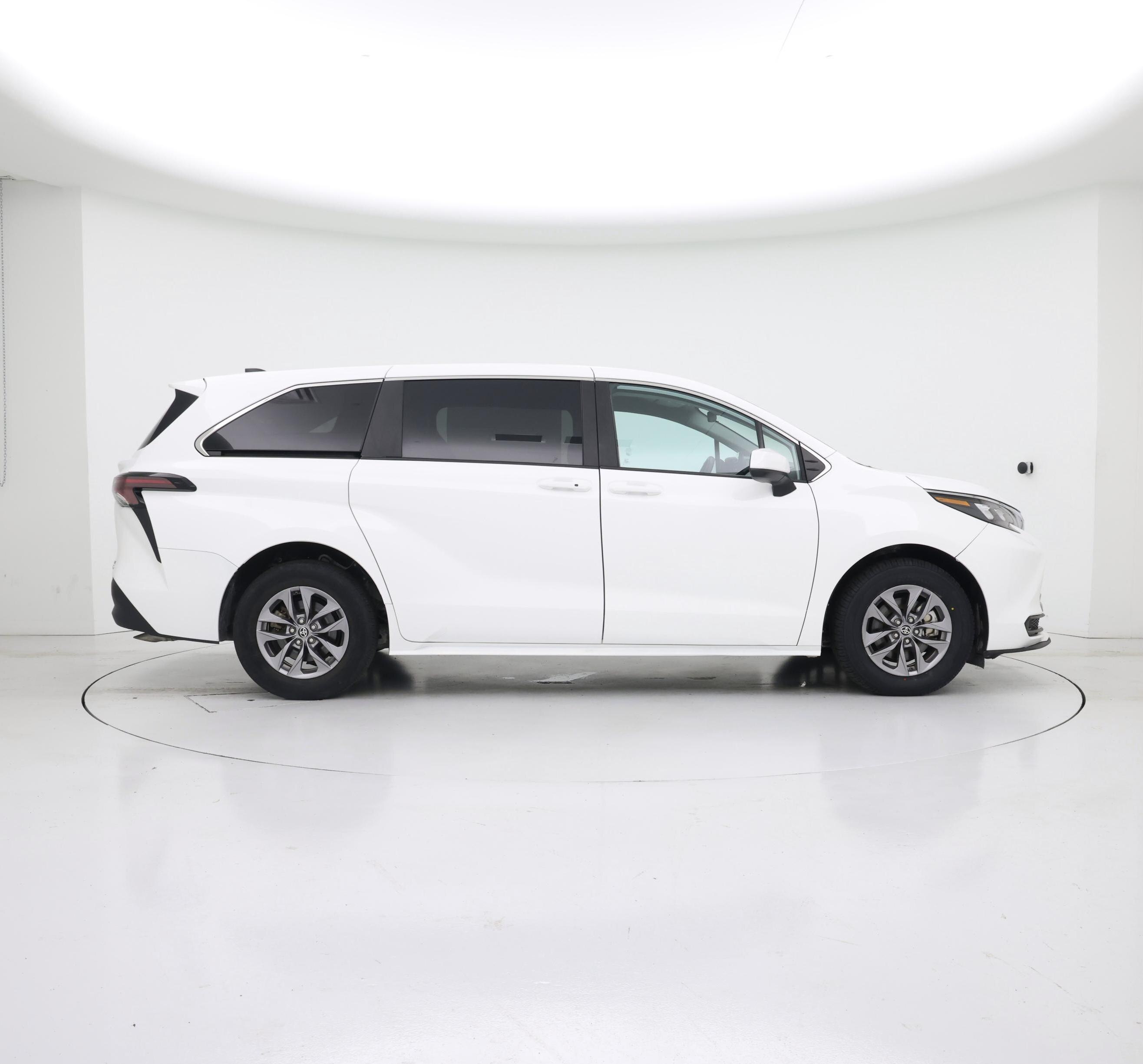Thumbnail: 2024 Toyota Sienna - 7