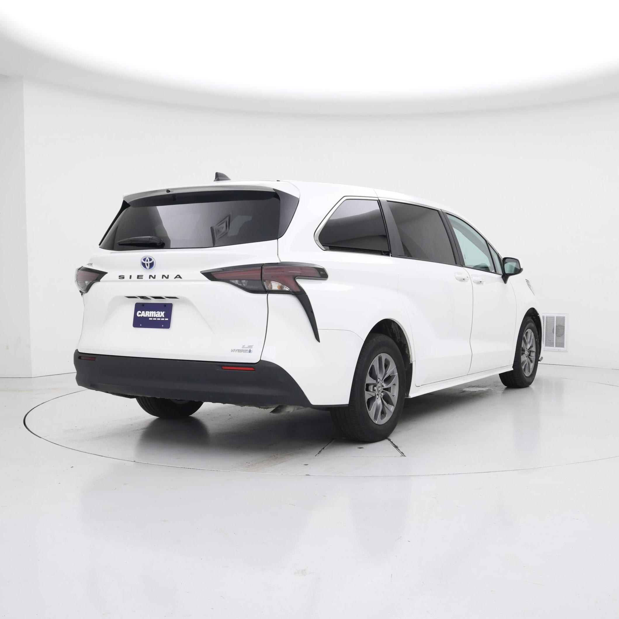 Thumbnail: 2024 Toyota Sienna - 8