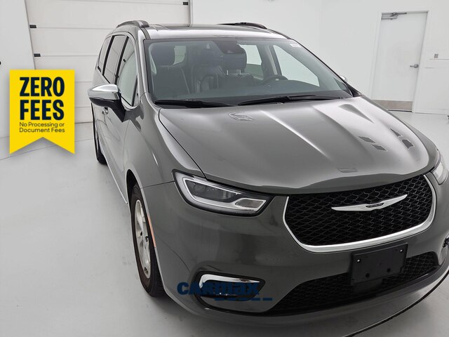 Gray 2023 Chrysler Pacifica Limited FWD Minivan Front-Wheel Drive Automatic