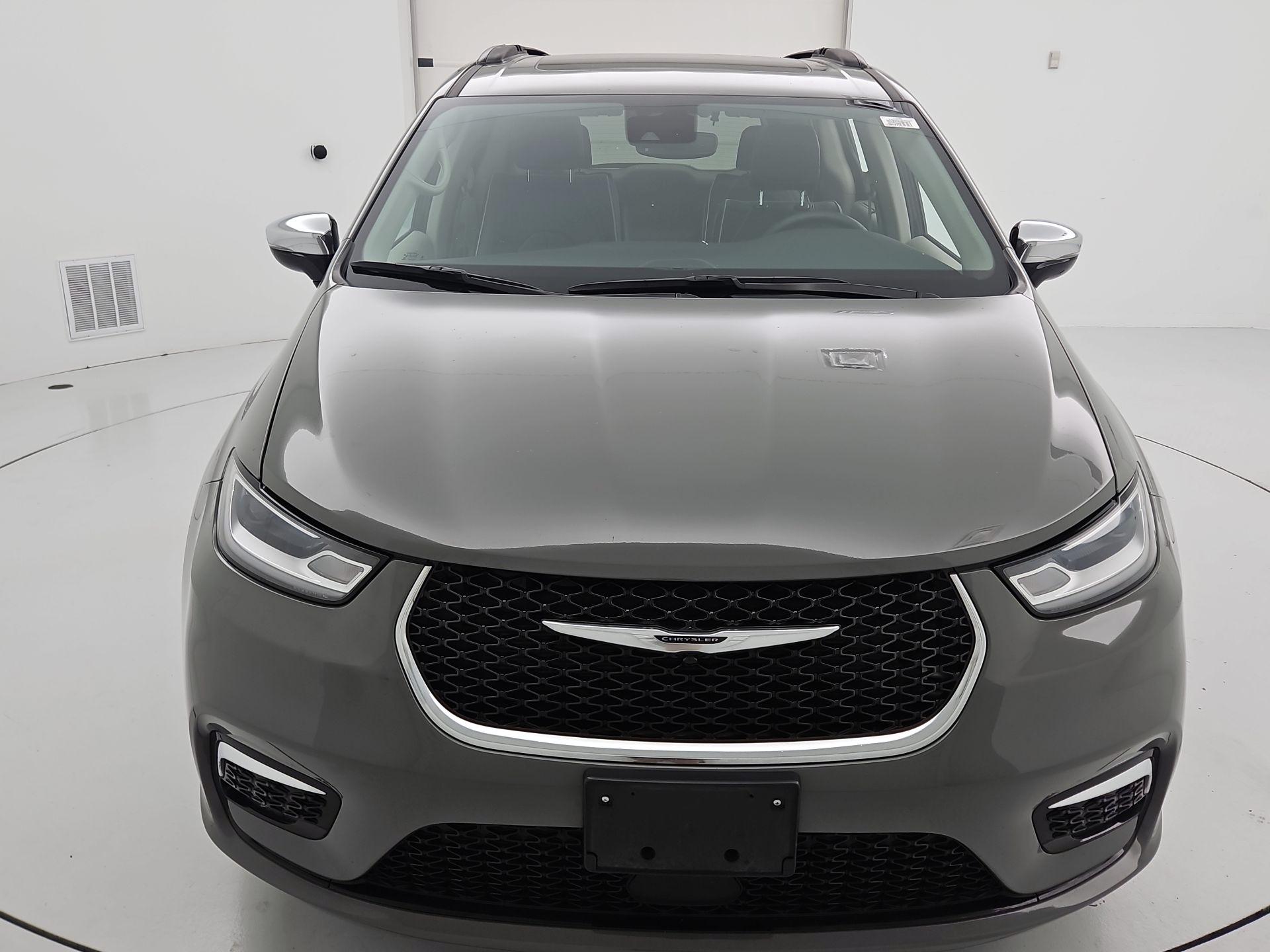 Thumbnail: 2023 Chrysler Pacifica - 2