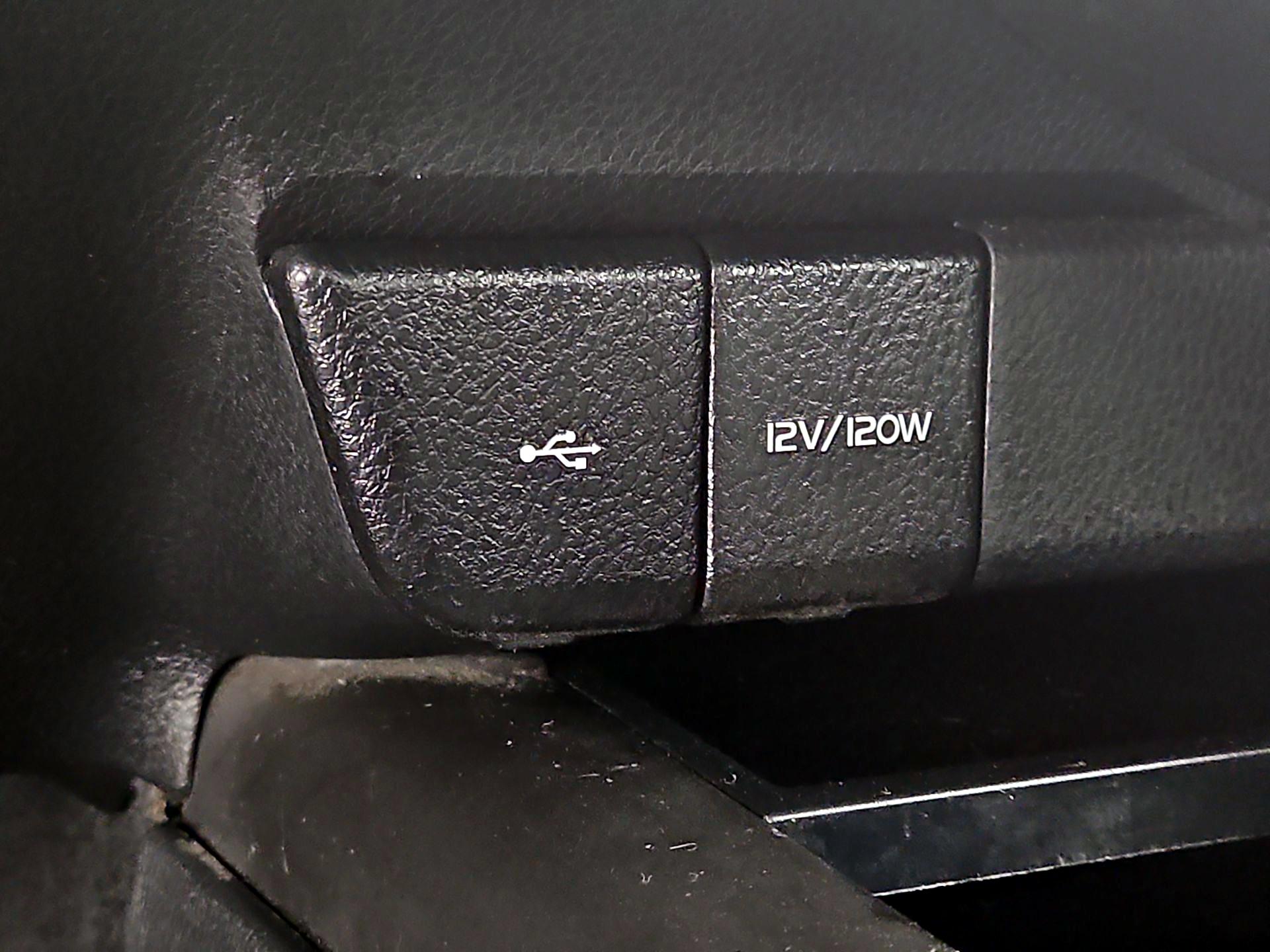 Thumbnail: 2023 Toyota Camry - 18