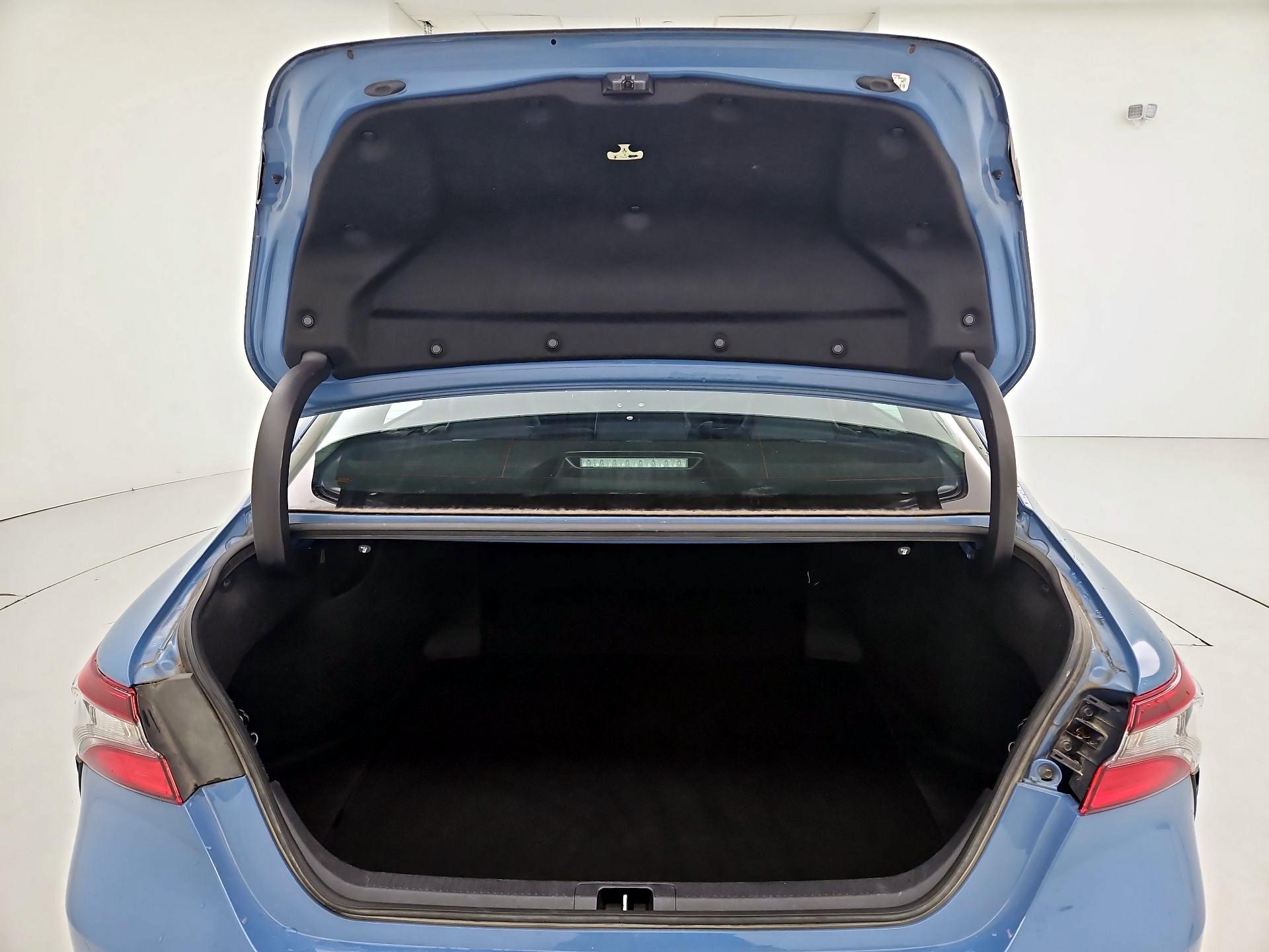 Thumbnail: 2023 Toyota Camry - 20