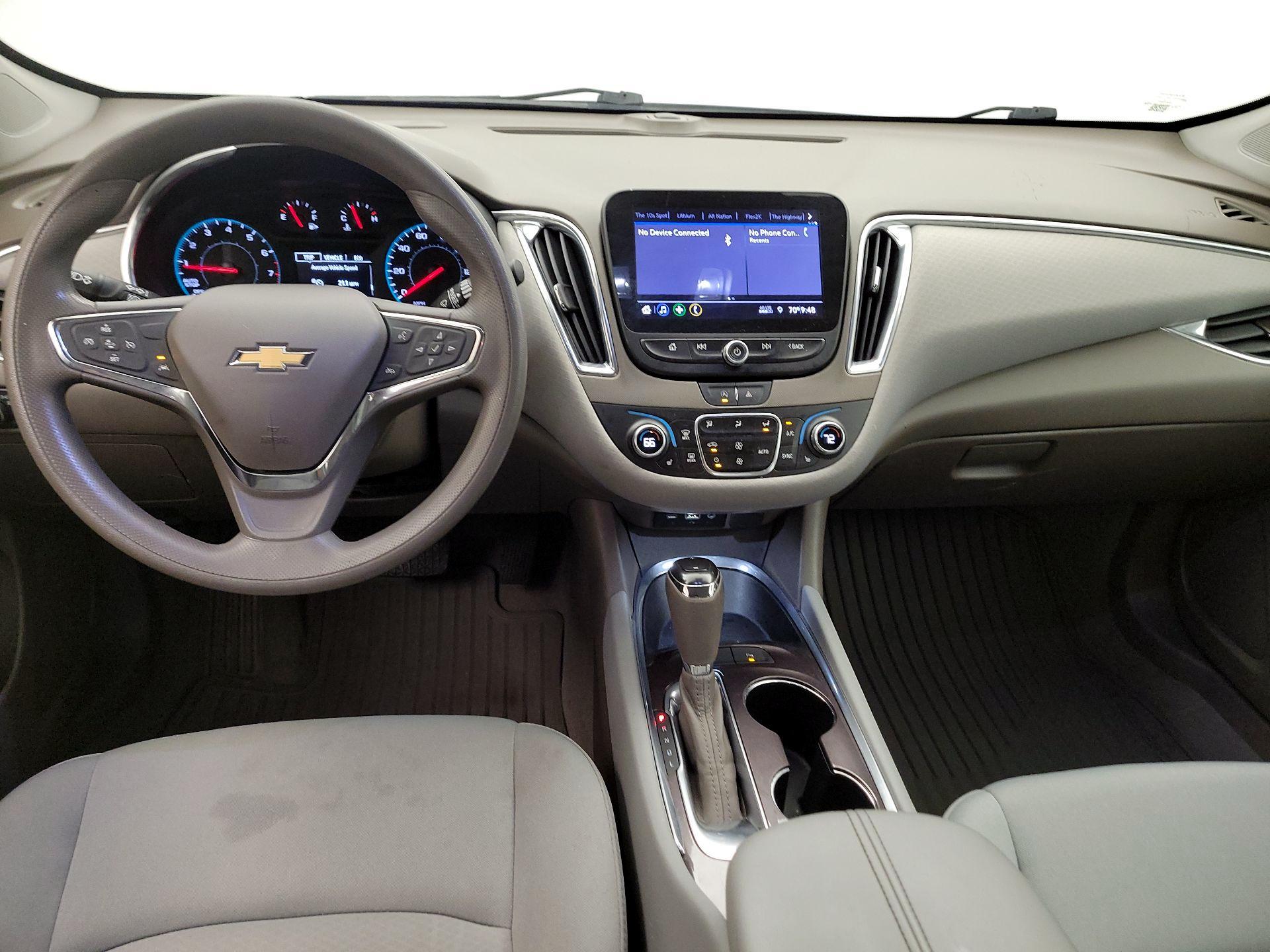 Thumbnail: 2020 Chevrolet Malibu - 9