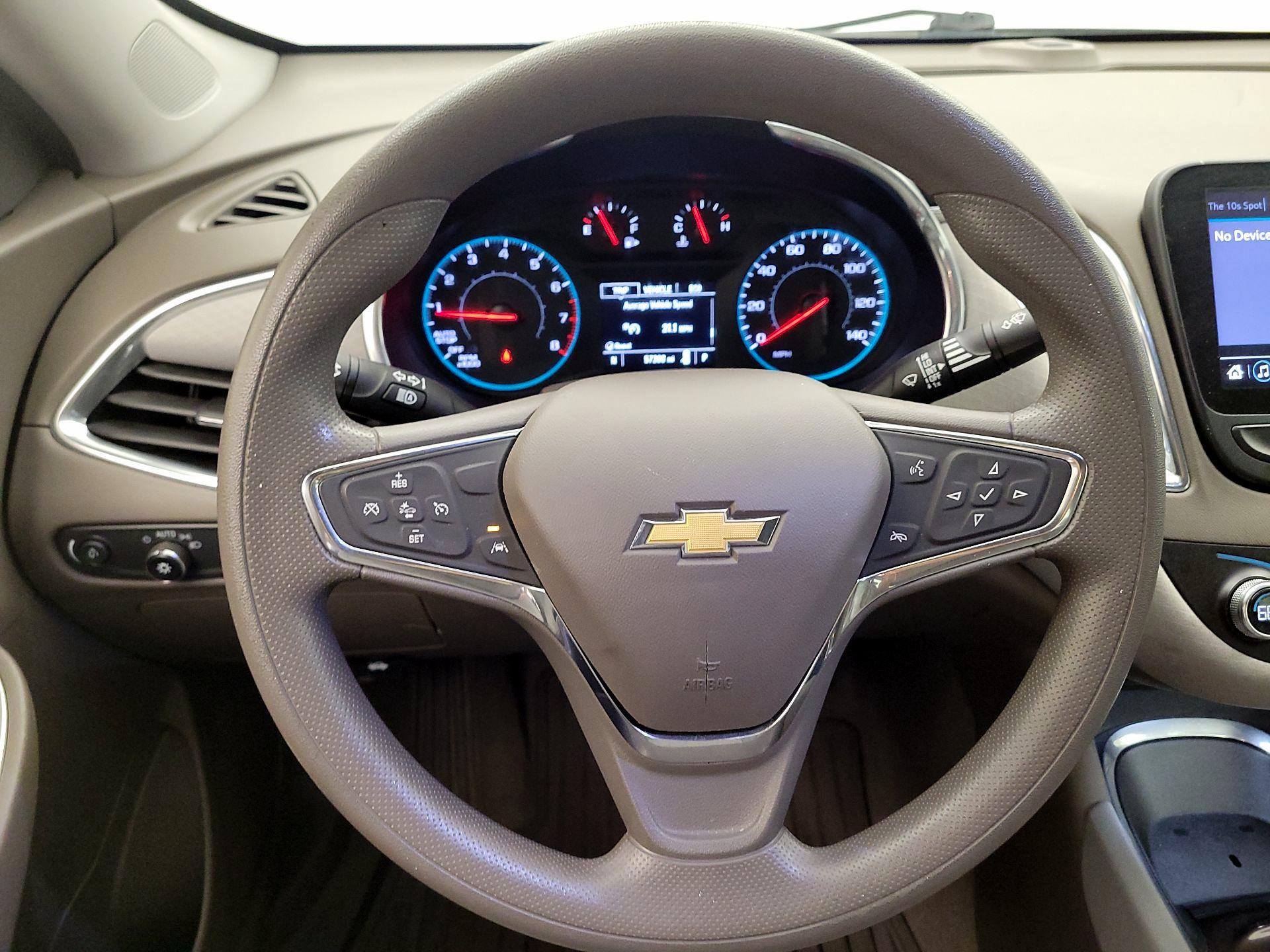 Thumbnail: 2020 Chevrolet Malibu - 10