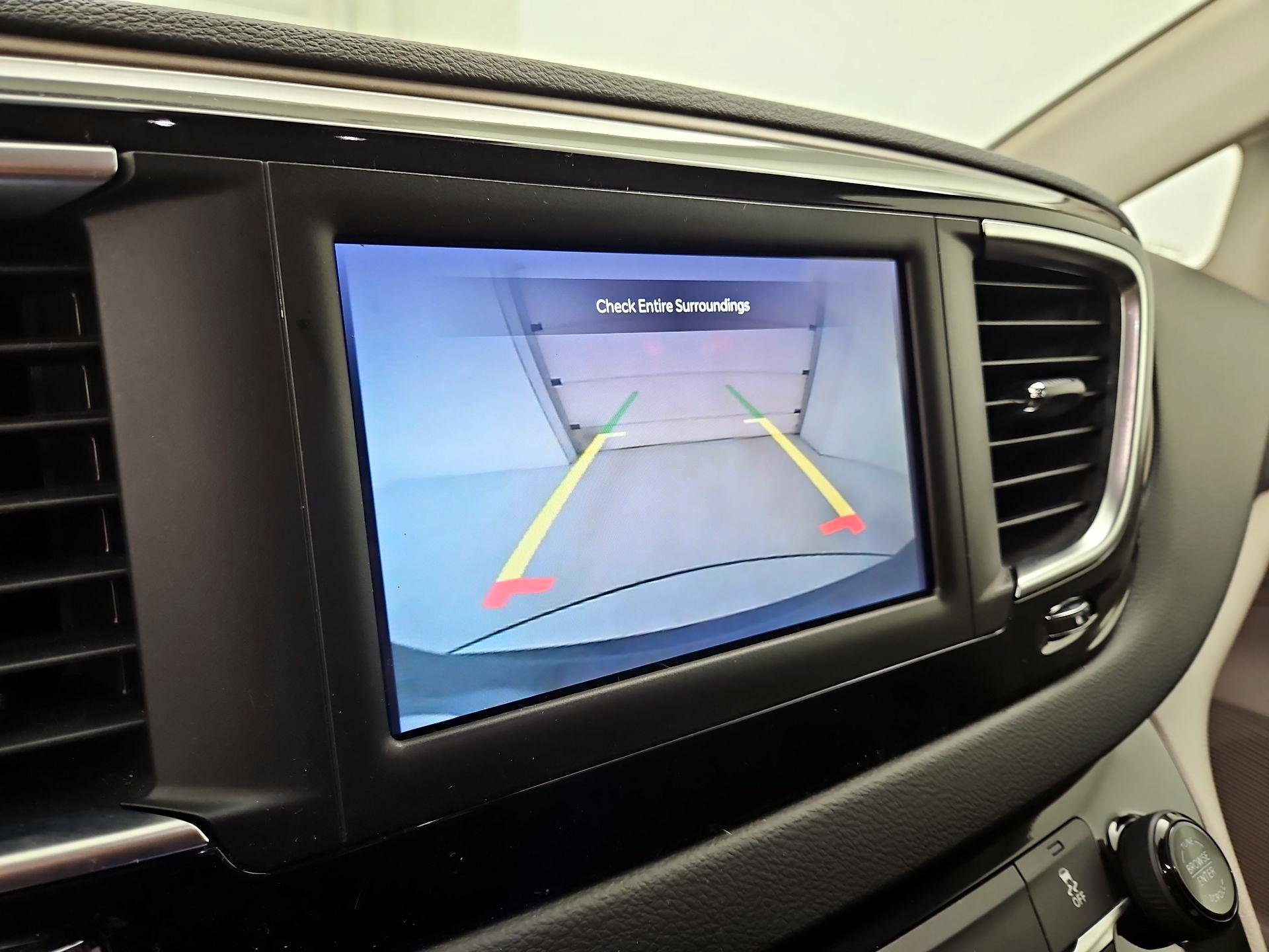 Thumbnail: 2023 Chrysler Voyager - 14