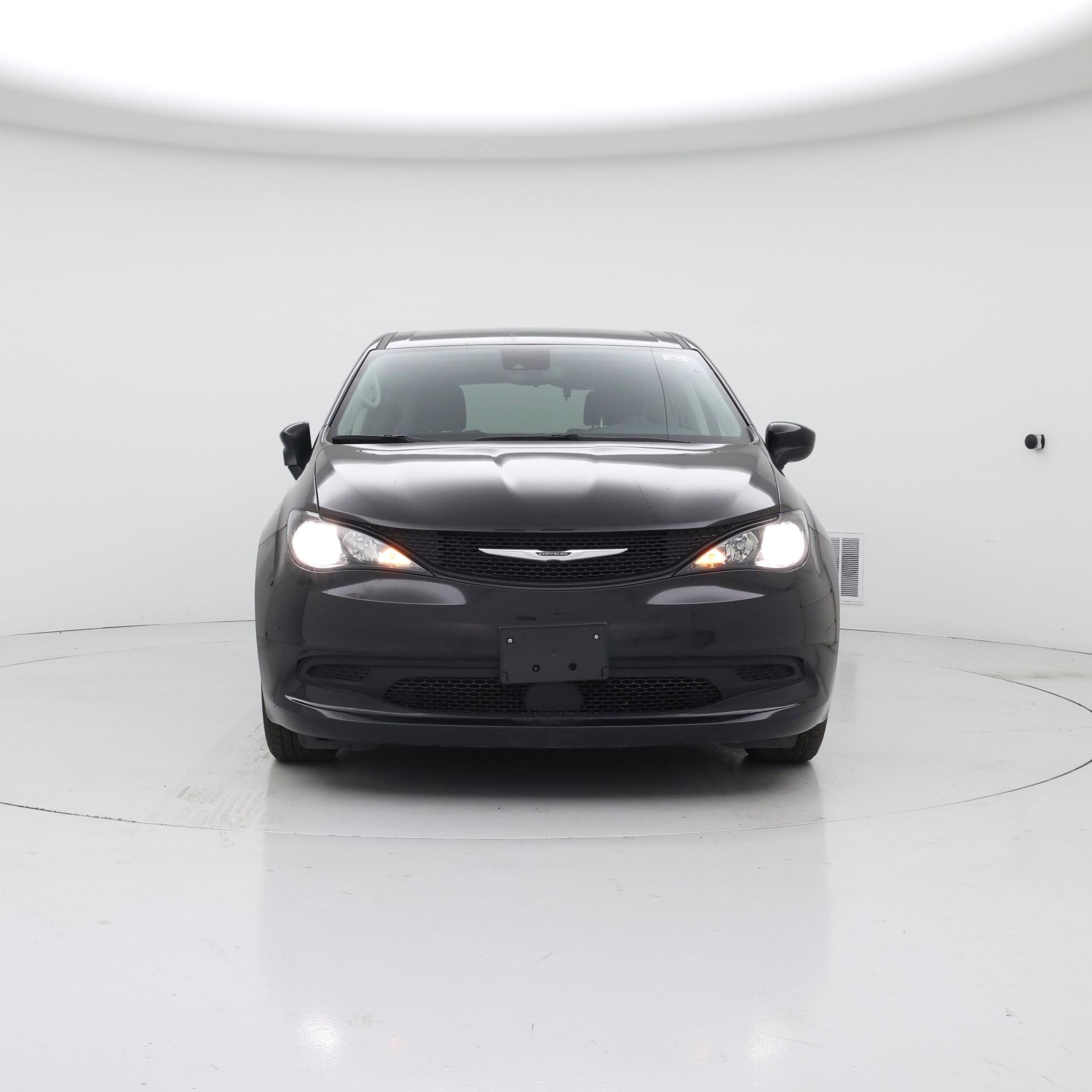 Thumbnail: 2023 Chrysler Voyager - 5